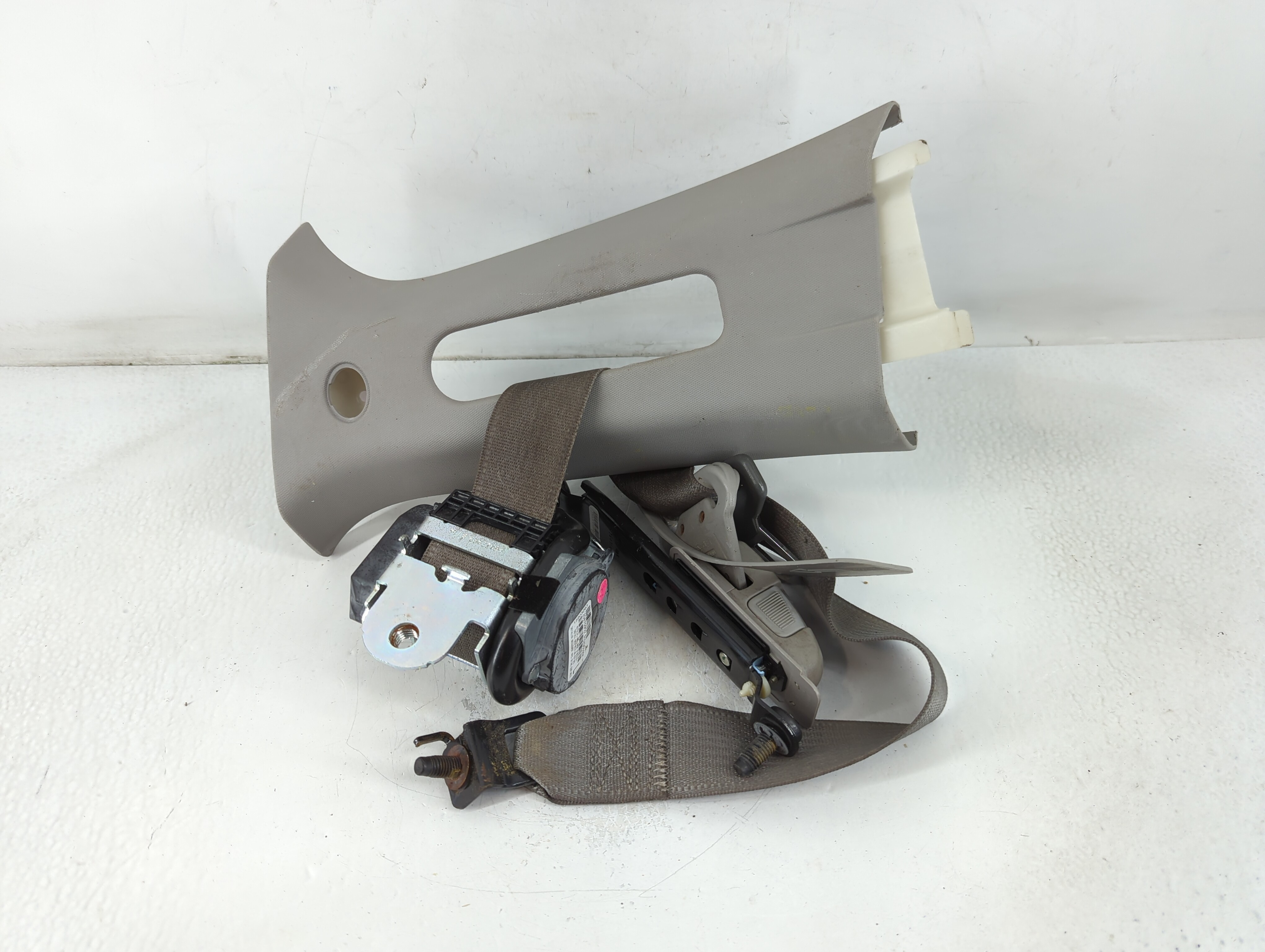 Picture of 2009-2012 Chevrolet Colorado Driver Left Seat Belt Front Retractor 779338