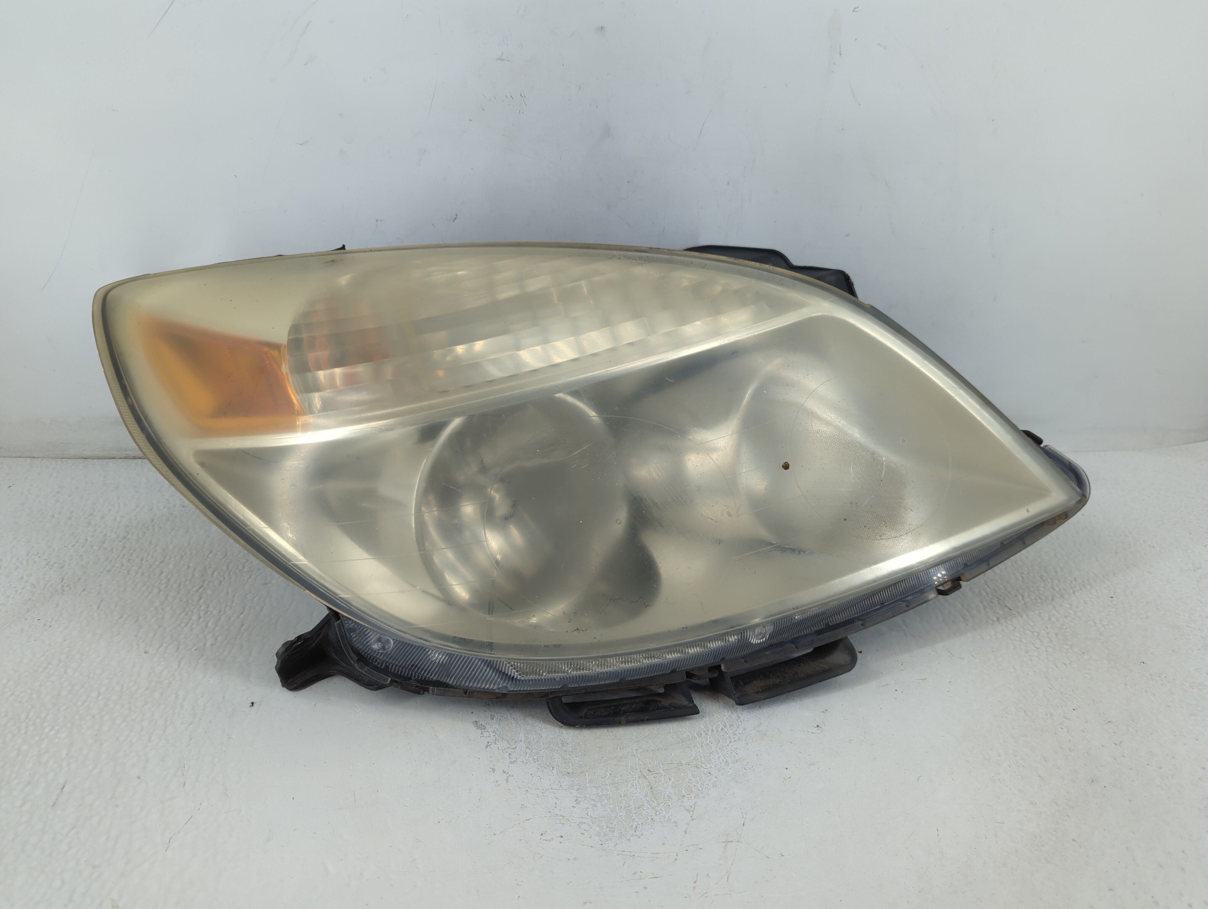 Picture of 2003-2014 Gmc Savana 1500 Driver Left Oem Head Light Headlight Lamp 779352