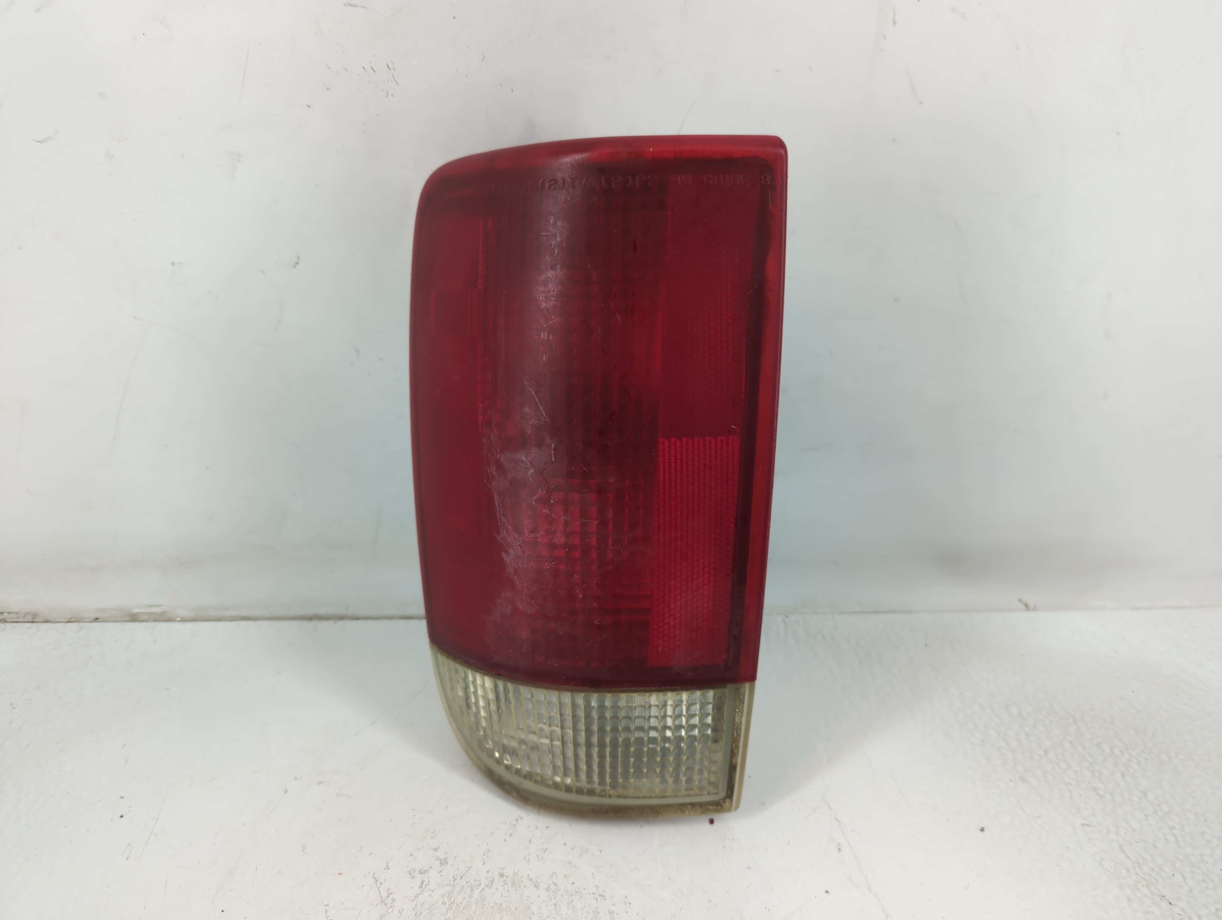 Picture of Gmc S10 Blazer Driver Left Side Tail Light Taillight Oem 779364