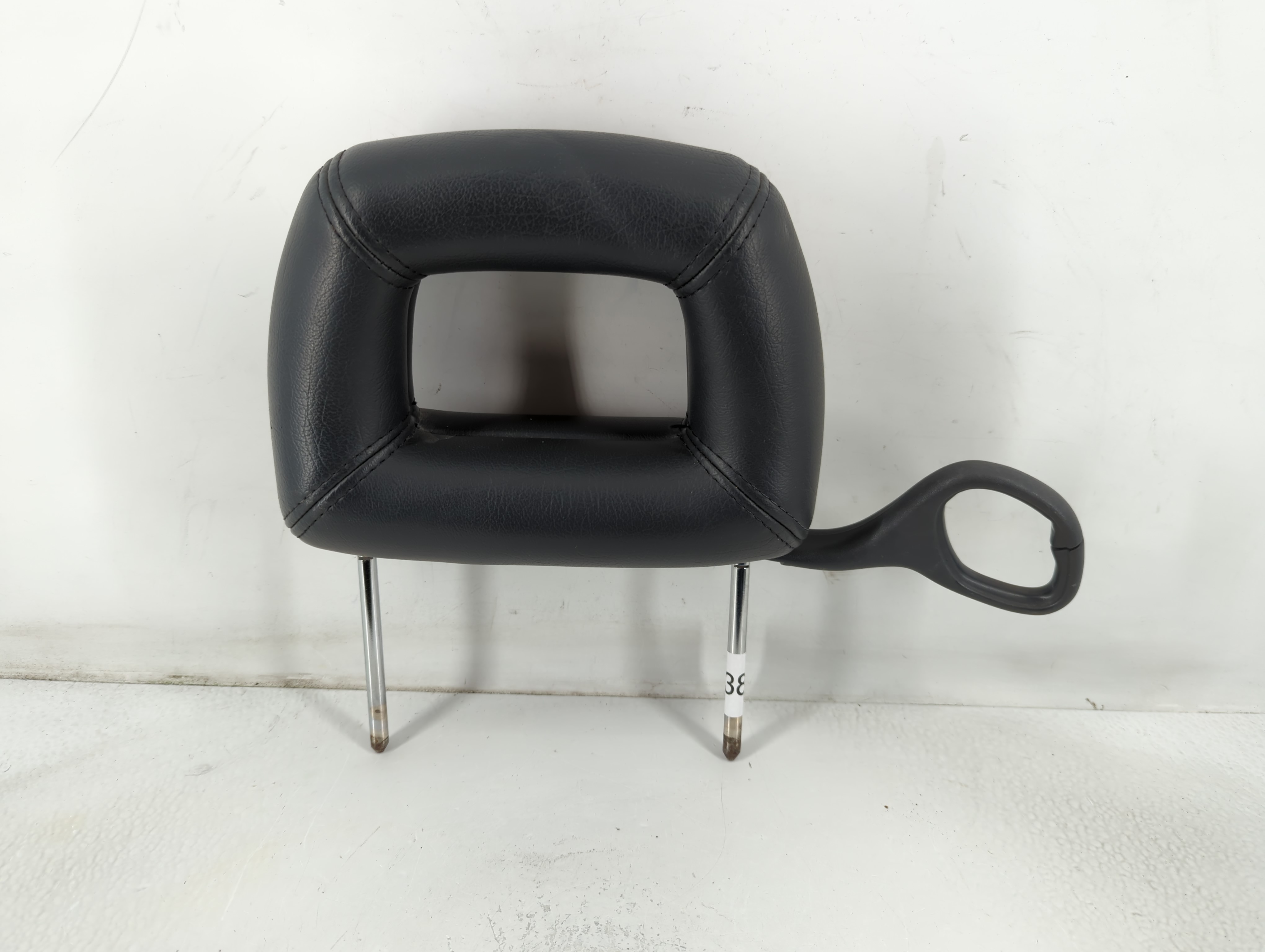 2000-2002 Pontiac Grand Prix Headrest Head Rest Rear Seat 779382 - Oemusedautoparts1.com