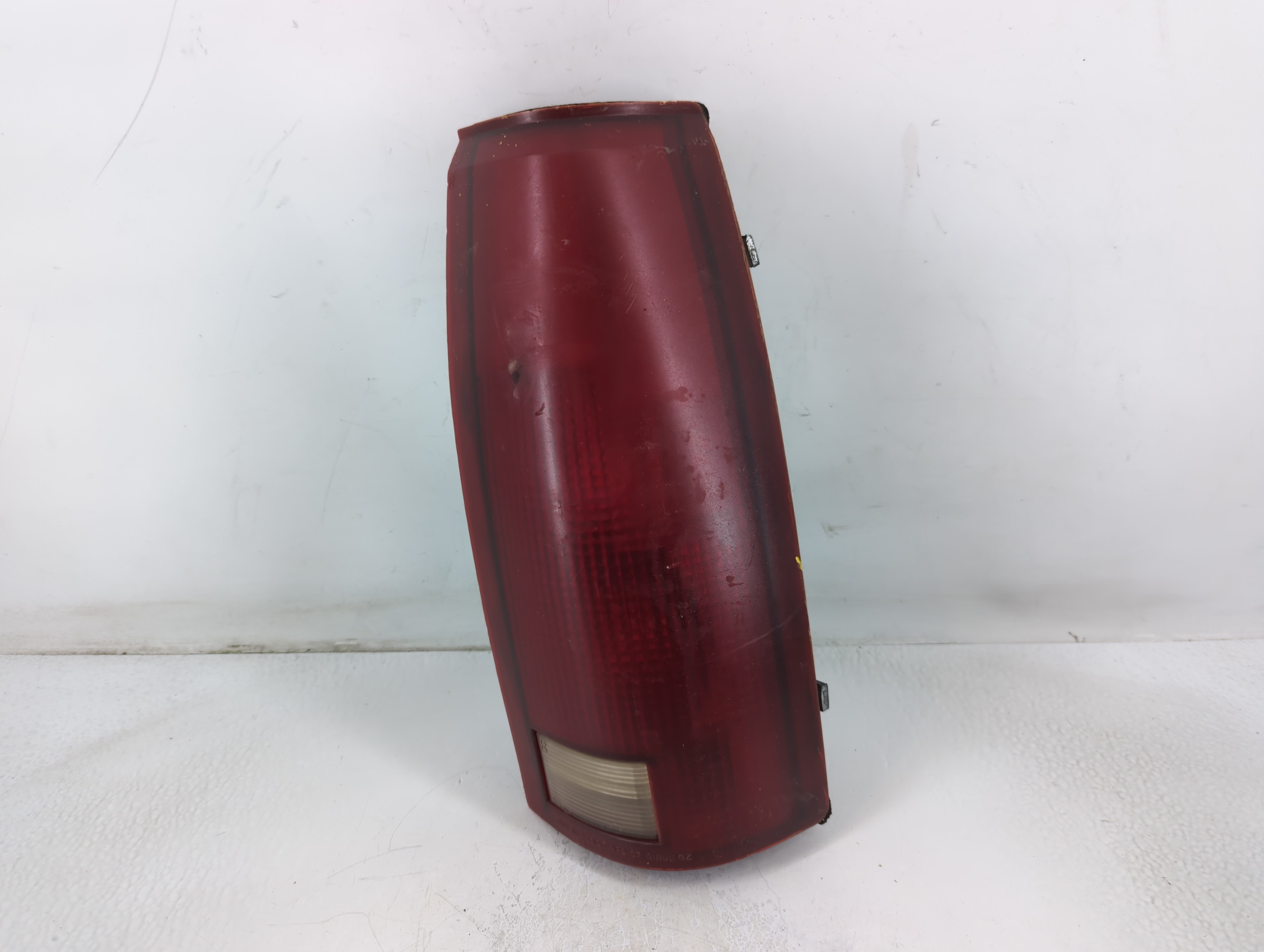 Picture of 1989 Chevrolet C1500 Passenger Right Side Tail Light Taillight Oem 779388