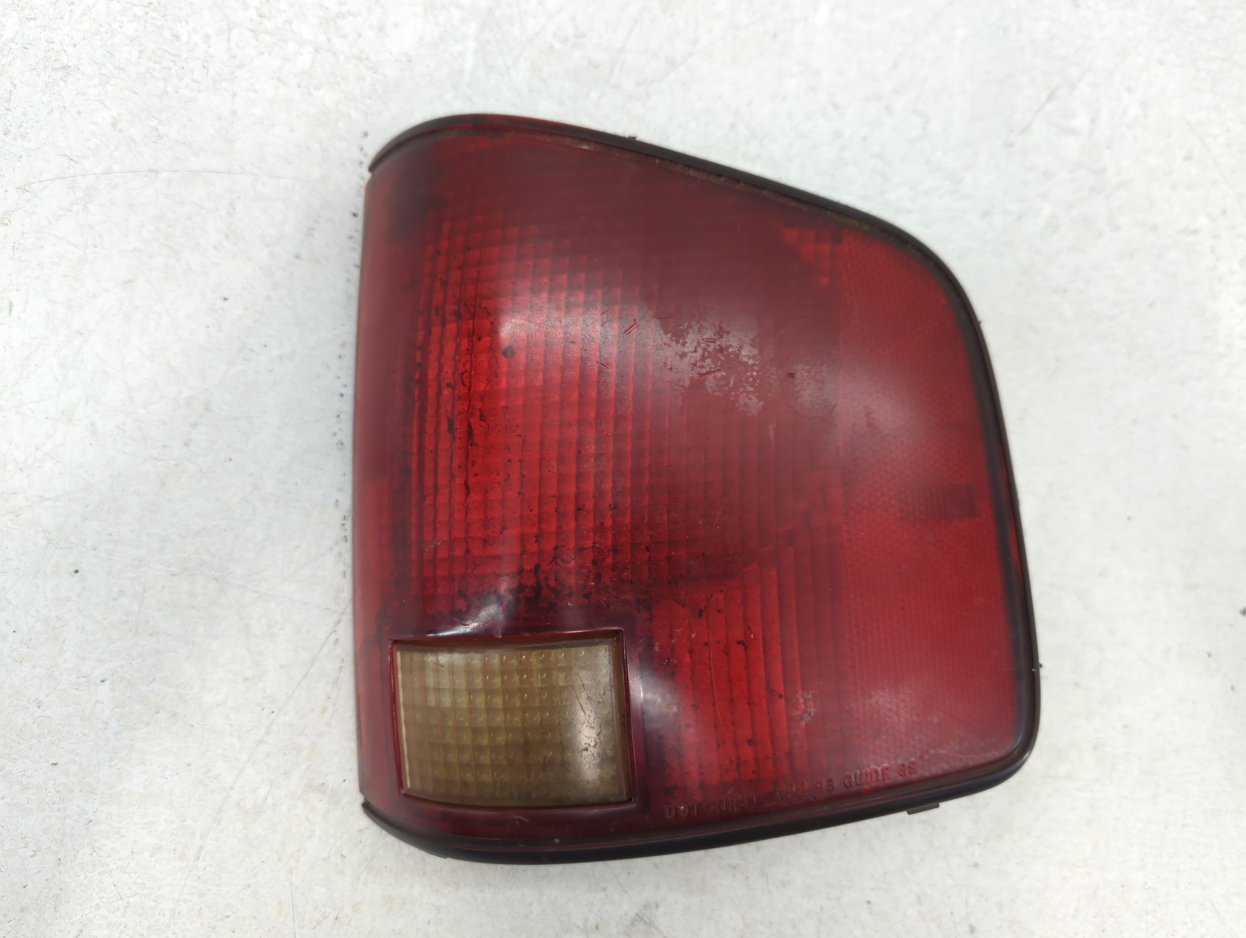 1994-2003 Chevrolet S10 Passenger Right Side Tail Light Taillight Oem 779403 - Oemusedautoparts1.com