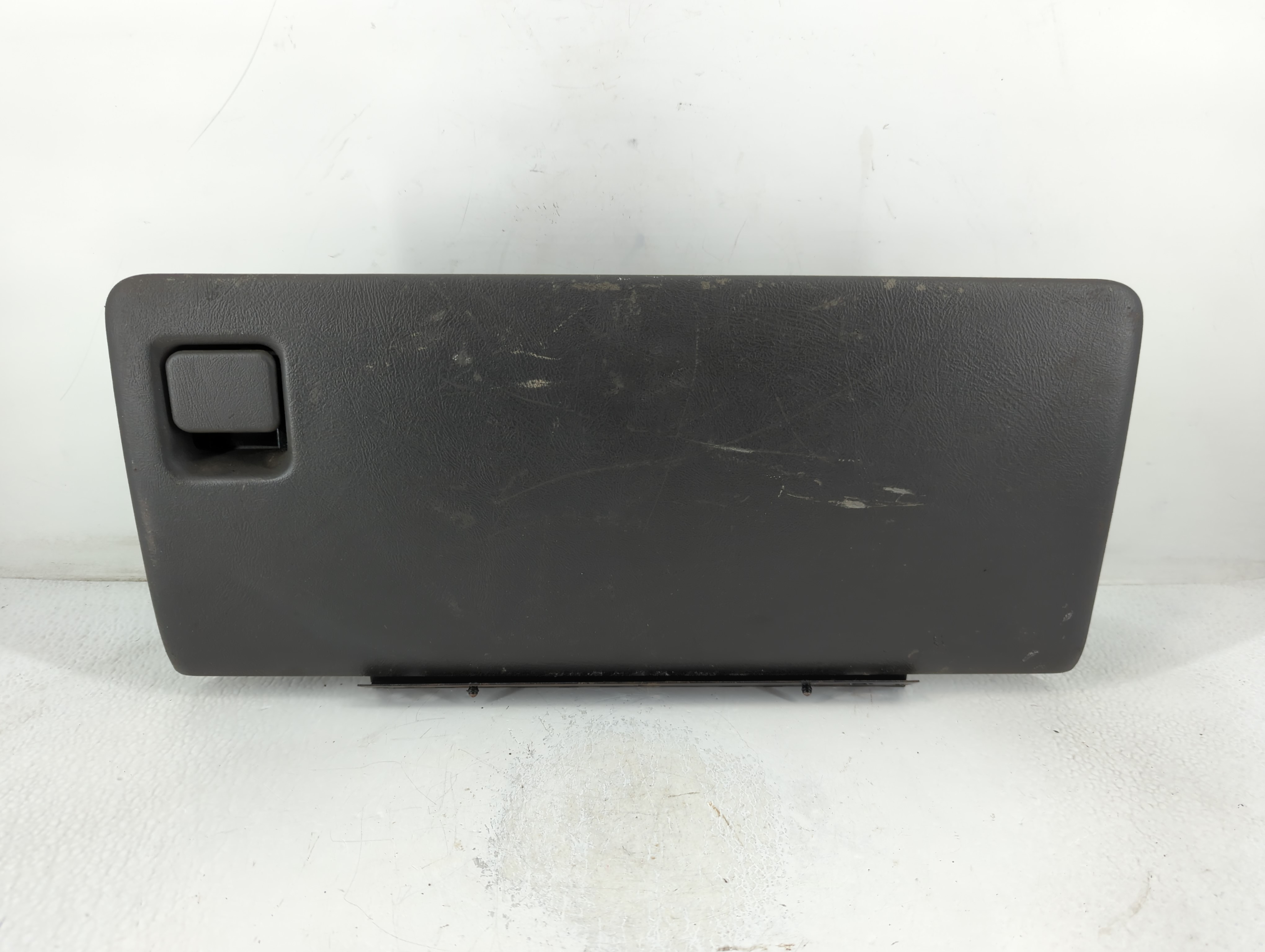 2003 Chevrolet Avalanche 1500 Passenger Glove Box Door Storage Compartment 779413 - Oemusedautoparts1.com