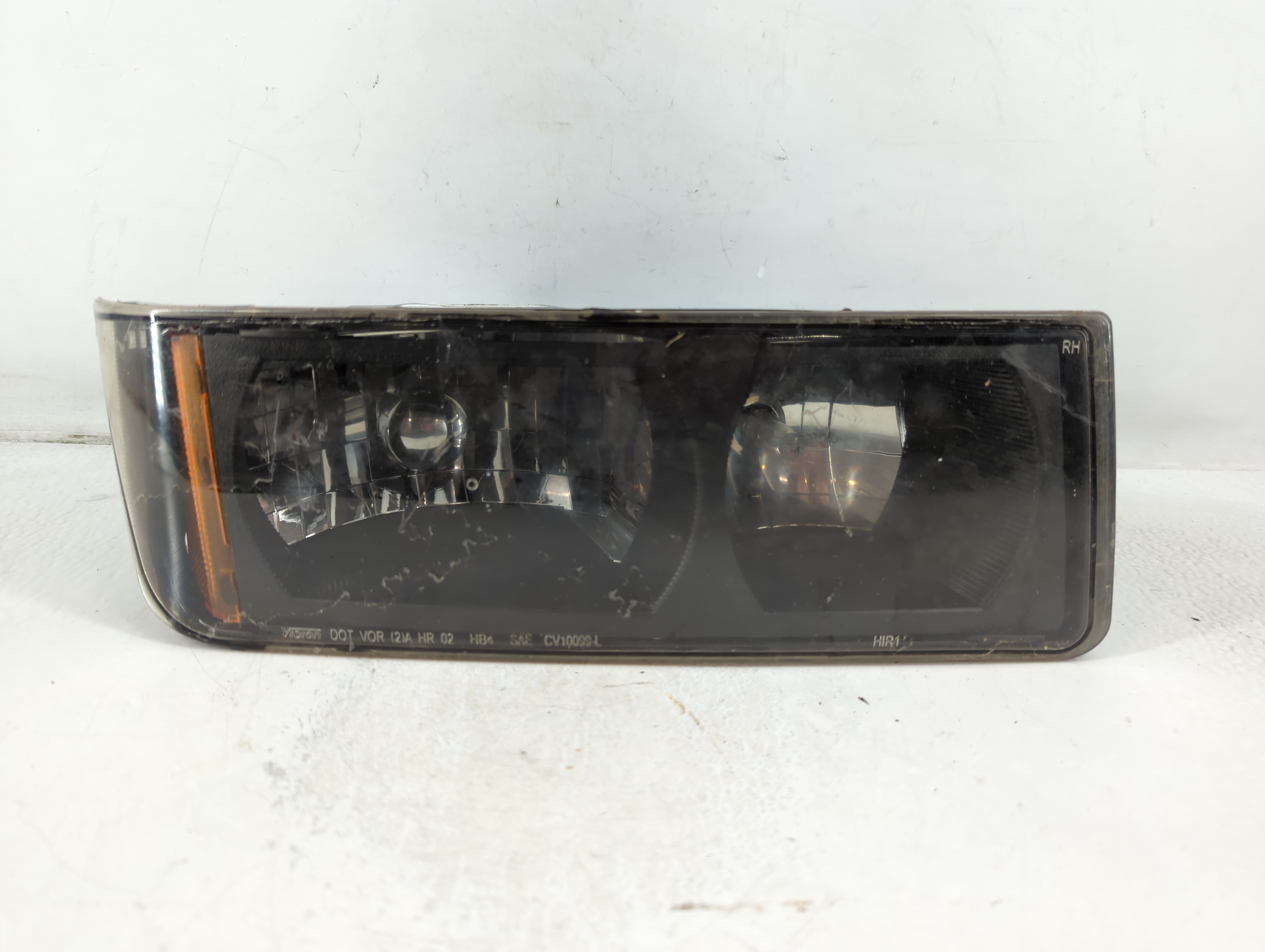 2003 Chevrolet Avalanche 1500 Passenger Right Oem Head Light Headlight Lamp 779424 - Oemusedautoparts1.com