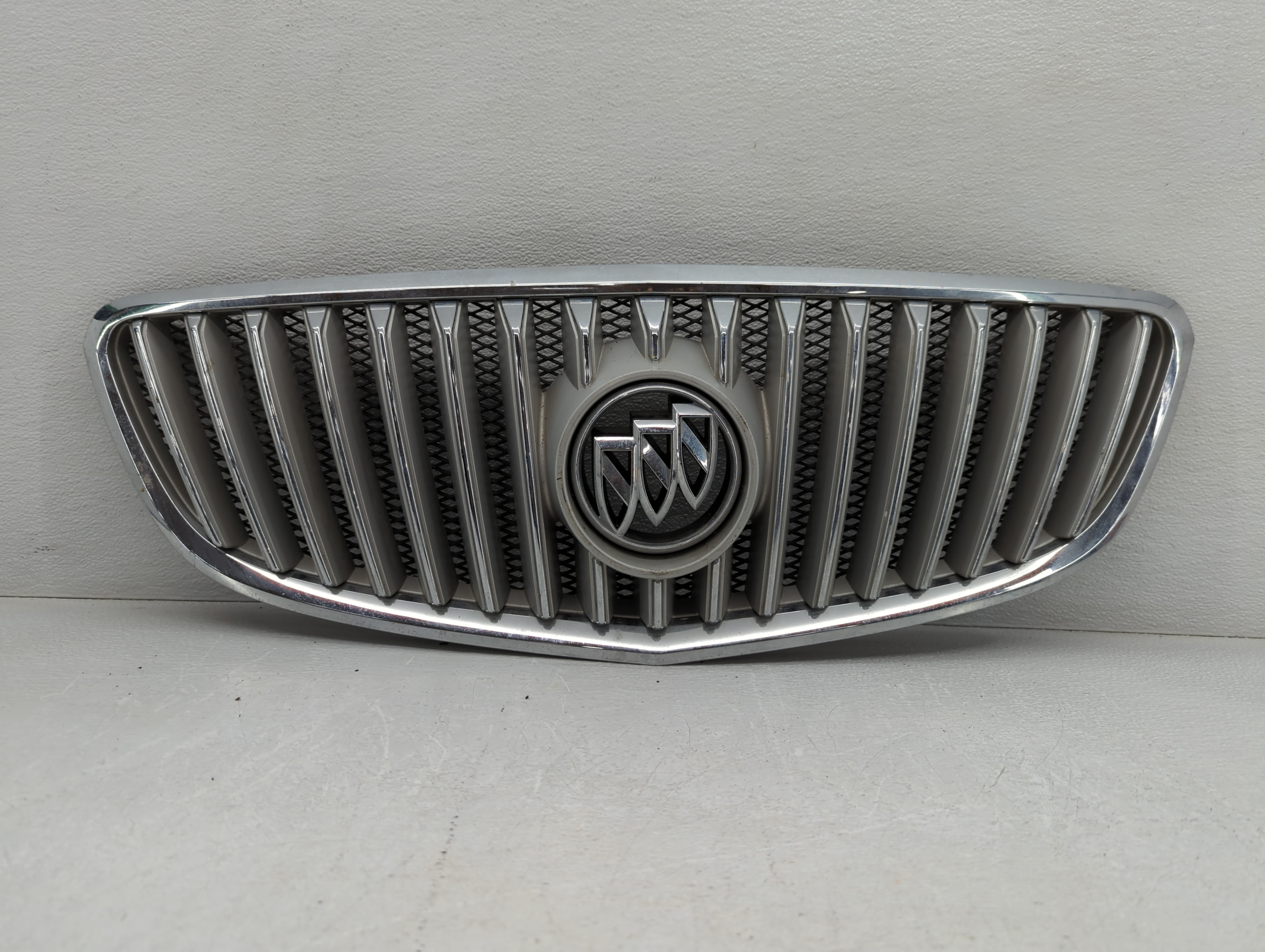 2013 Buick Park Avenue Front Bumper Grille Cover 779445 - Oemusedautoparts1.com