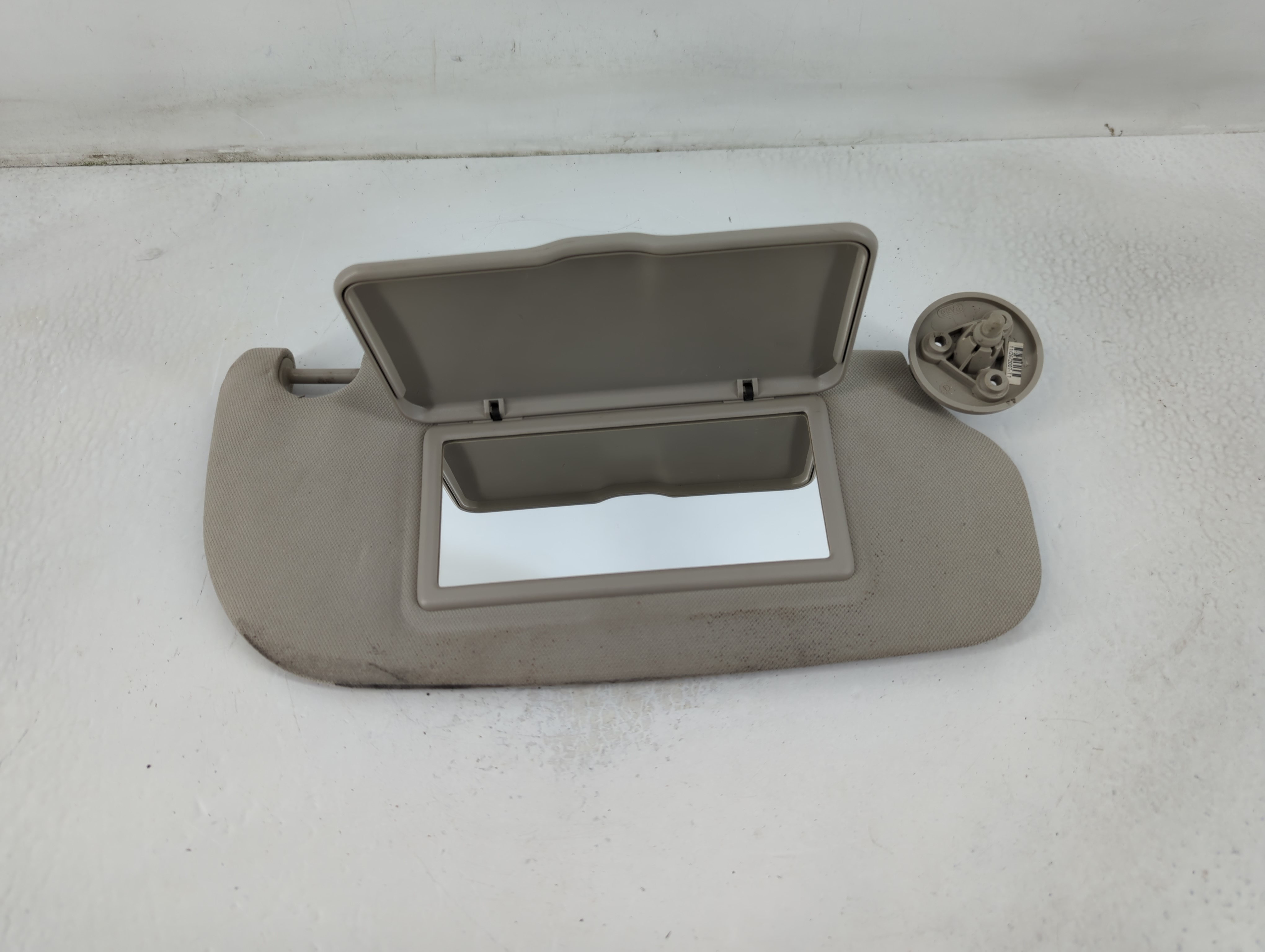 2007-2010 Pontiac G5 Passenger Sun Visor Mirror Right Sunvisor Grey 779462 - Oemusedautoparts1.com