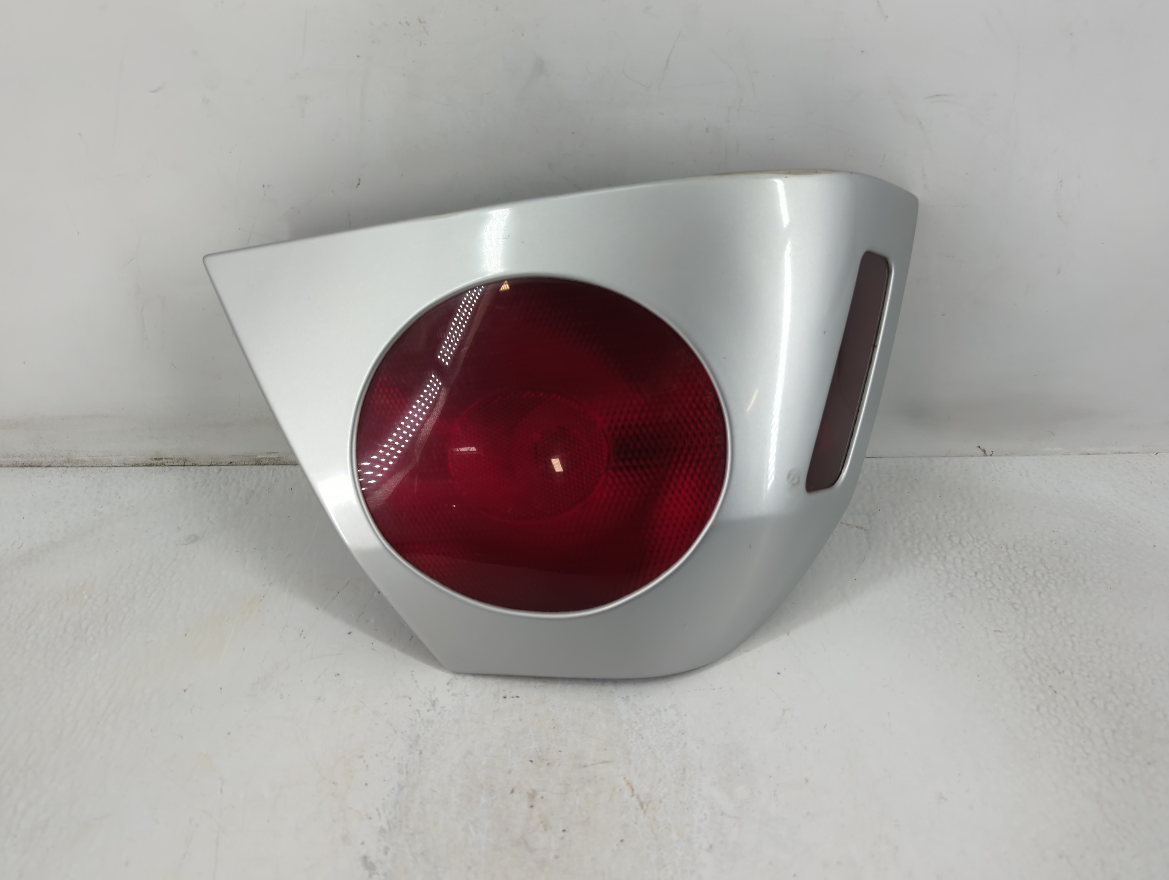 2002-2005 Chevrolet Impala Driver Left Side Tail Light Taillight Oem 779543 - Oemusedautoparts1.com