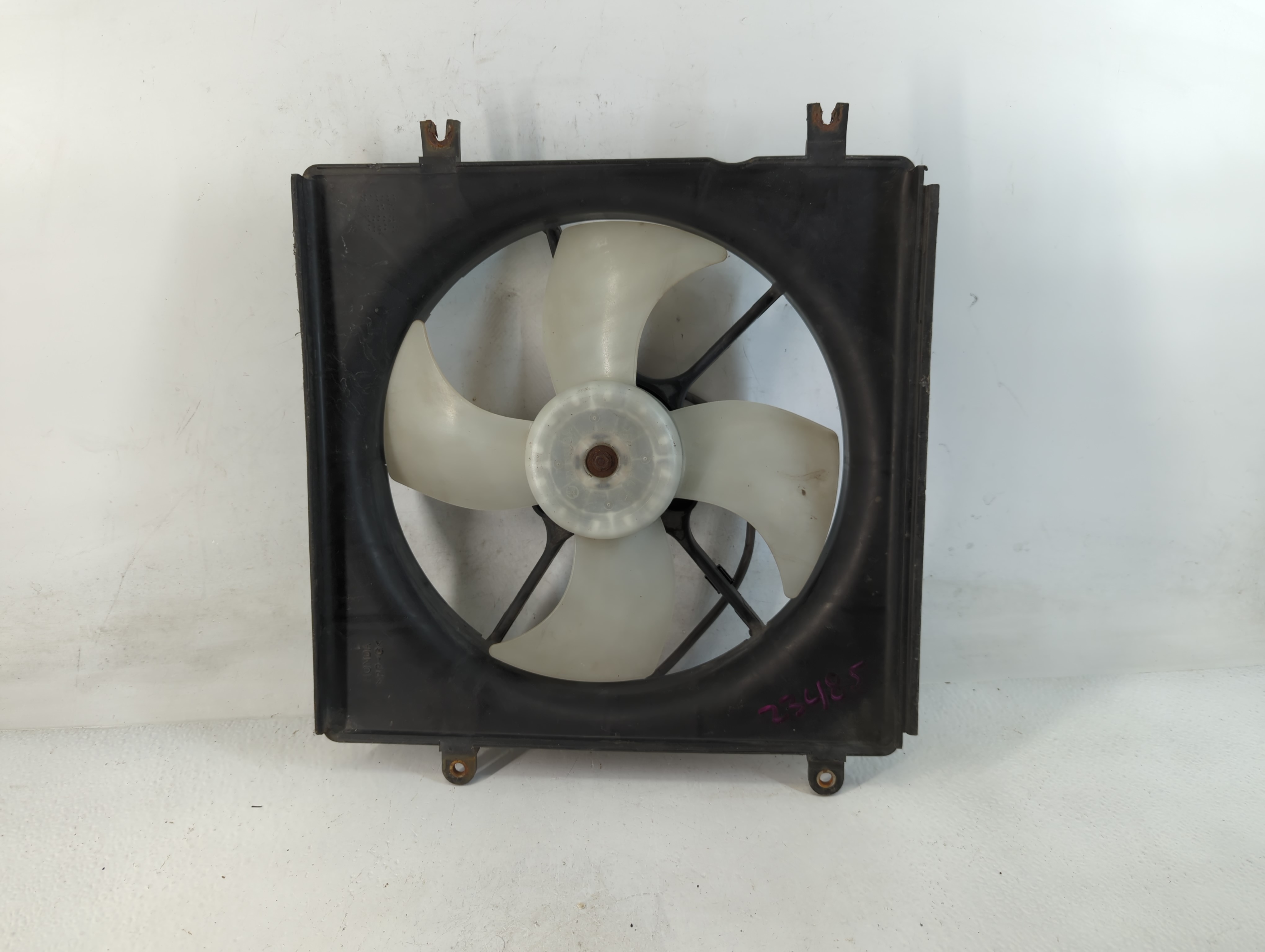 Picture of 1997-2001 Honda Cr-v Left Radiator Fan Motor Assembly 779555