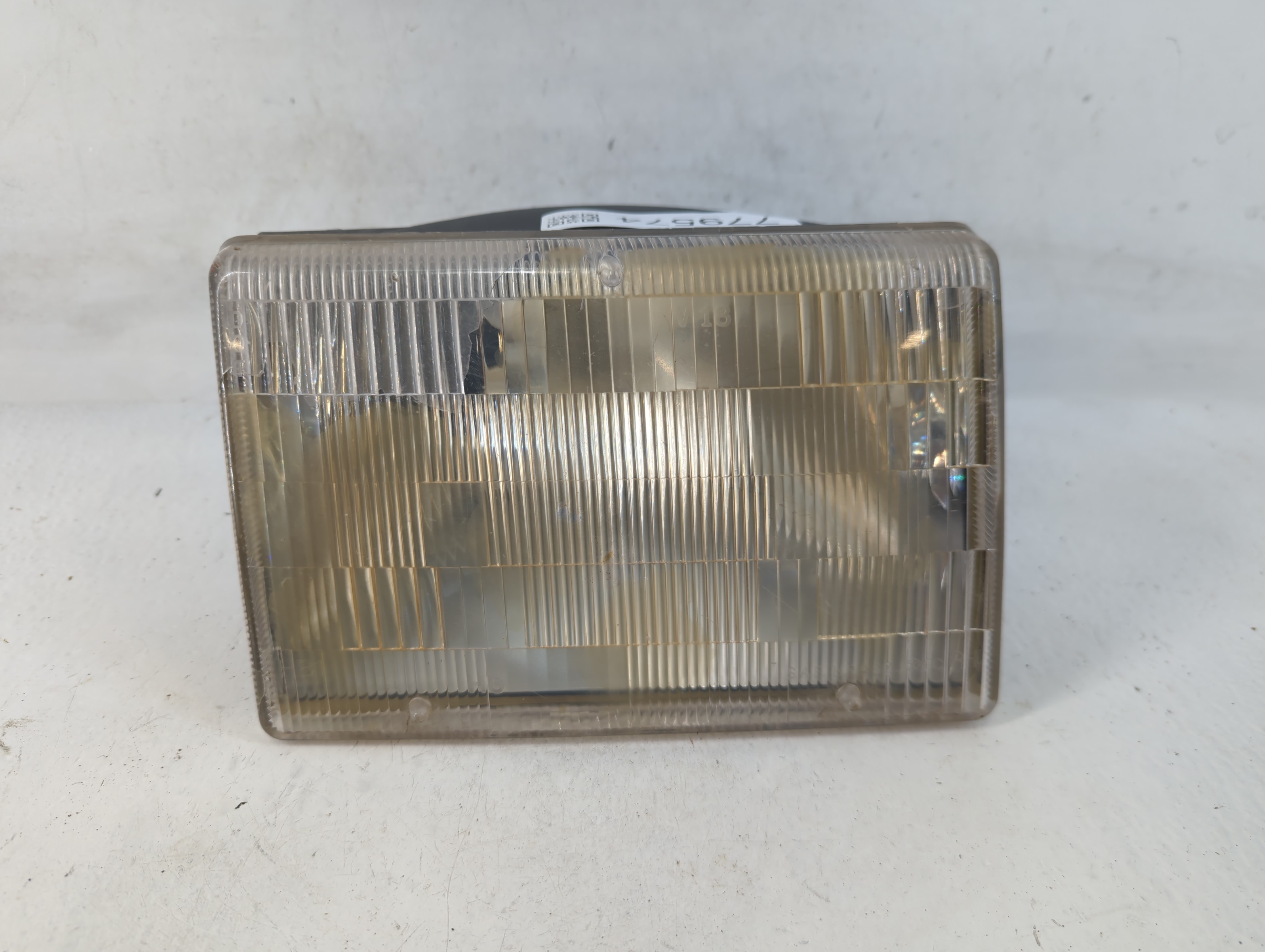 1993 Jeep Grand Cherokee Passenger Right Oem Head Light Headlight Lamp 779574 - Oemusedautoparts1.com