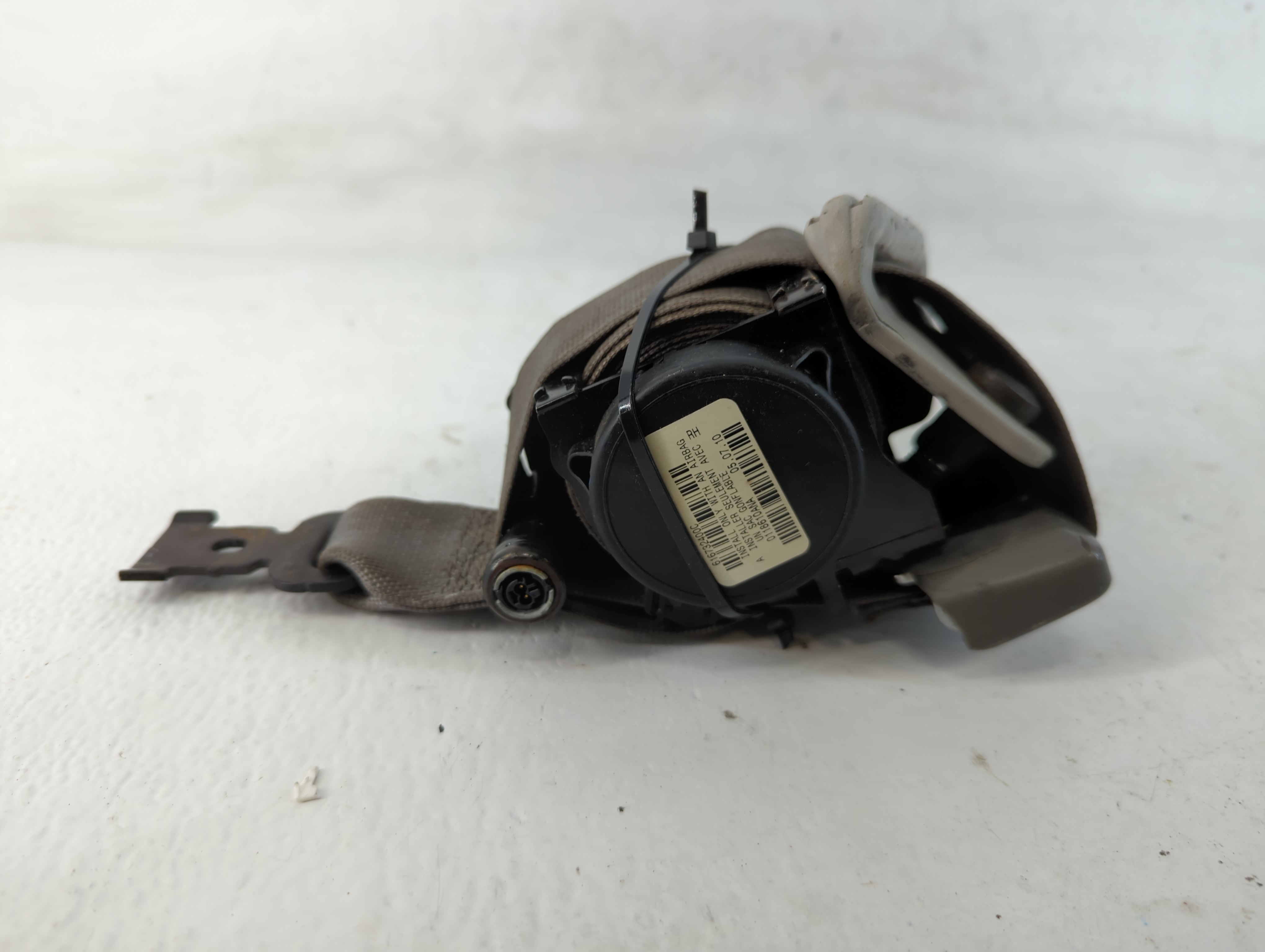 2010-2012 Chevrolet Malibu Passenger Right Seat Belt Front Retractor 779582 - Oemusedautoparts1.com