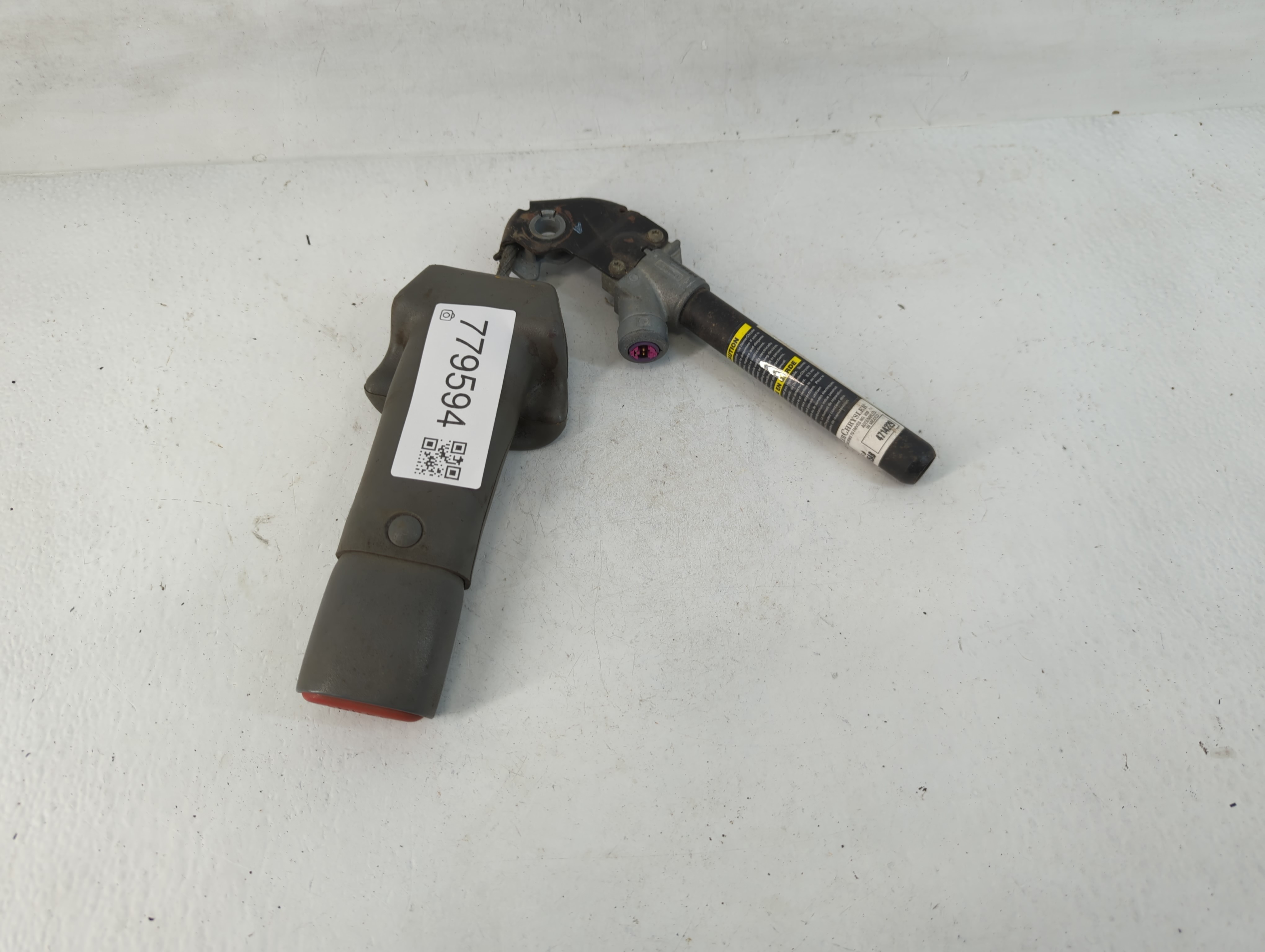 2005-2007 Dodge Caravan Passenger Front Seatbelt Buckle 779594 - Oemusedautoparts1.com