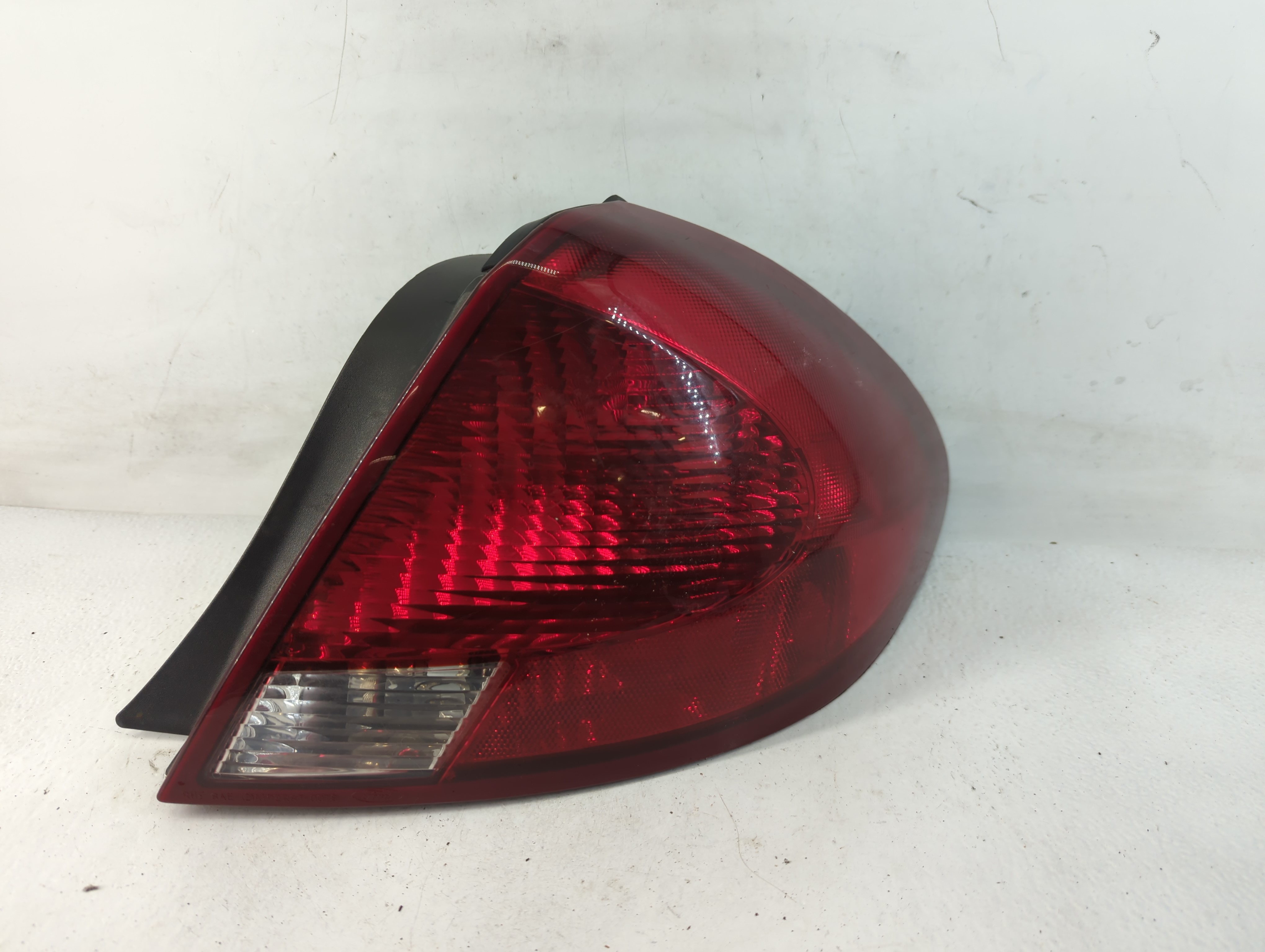 Picture of 2000-2003 Ford Taurus Passenger Right Side Tail Light Taillight Oem 779610