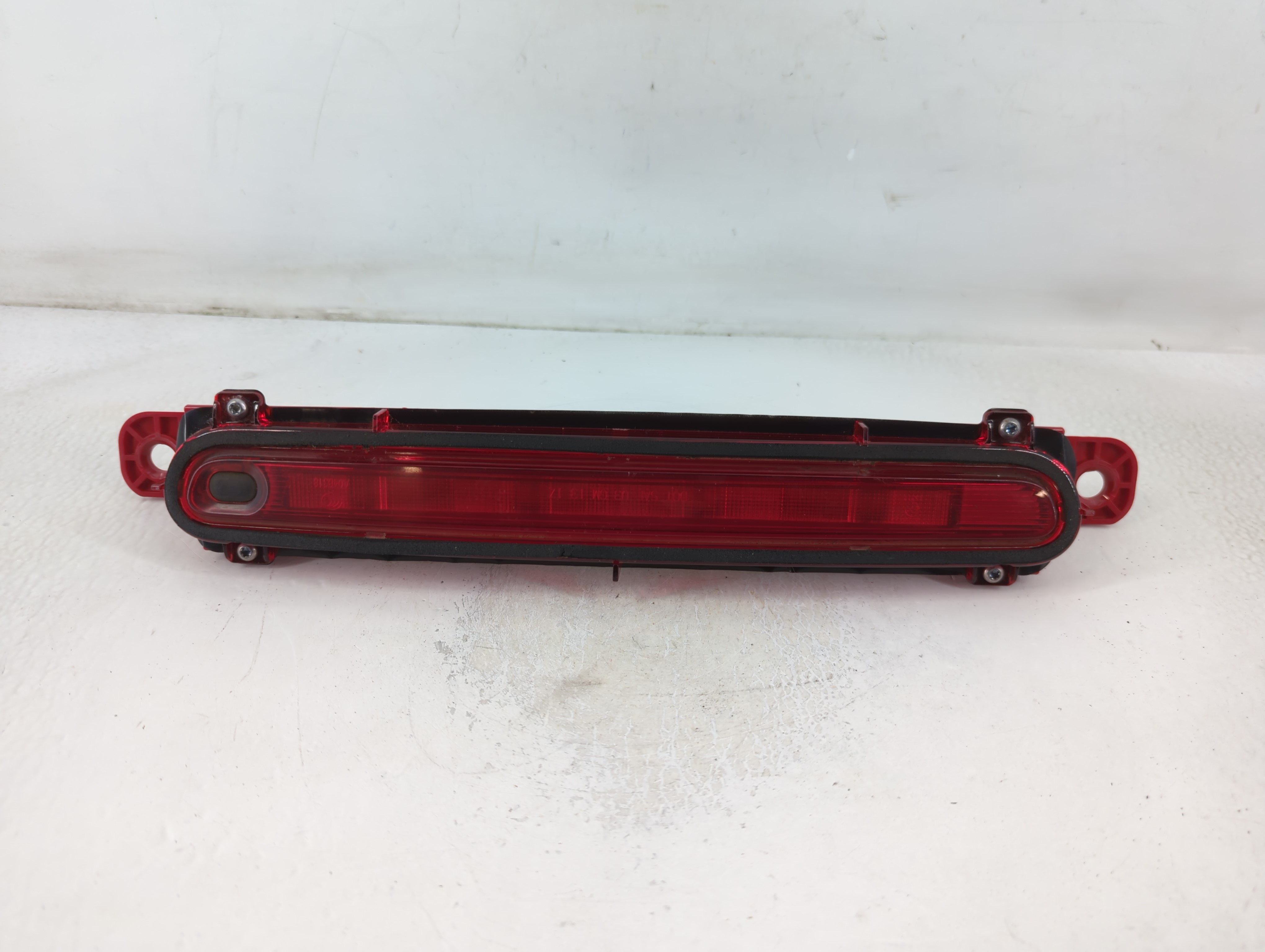 2013 Chevrolet Malibu High Mounted Stop Third Brake Light Lamp 779619 - Oemusedautoparts1.com
