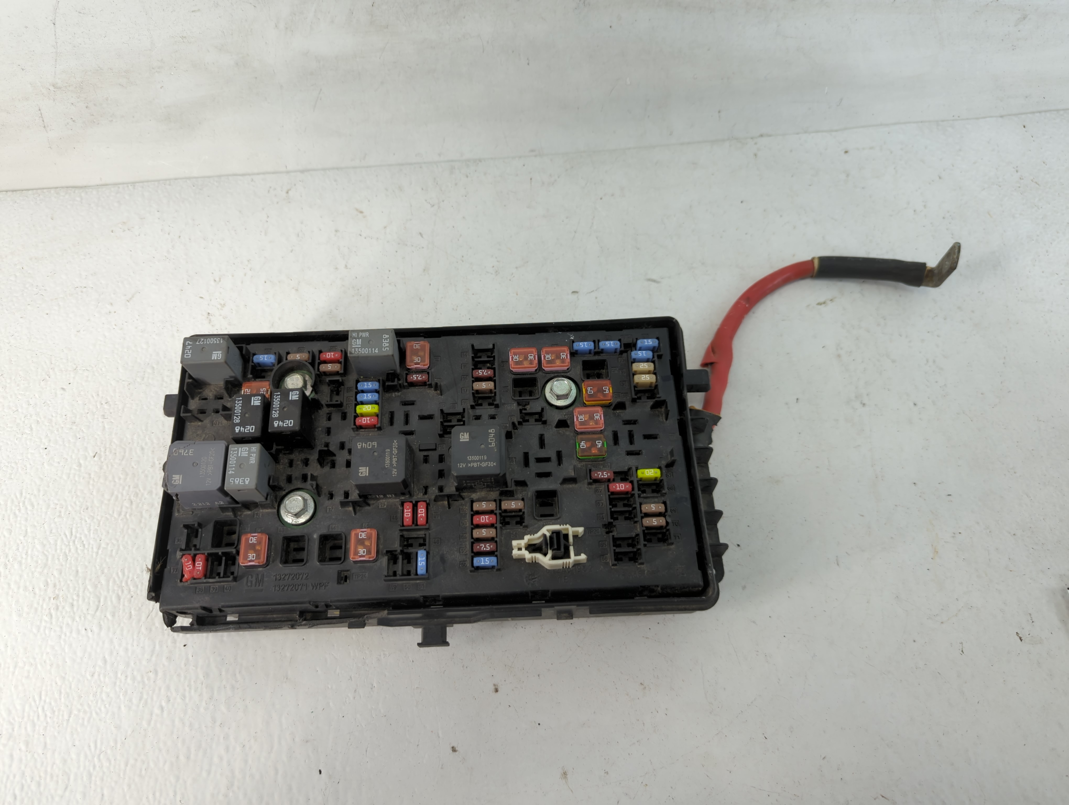 2013-2013 Buick Regal Fusebox Fuse Box Relay Module 13272071|13272072 779649 - Oemusedautoparts1.com