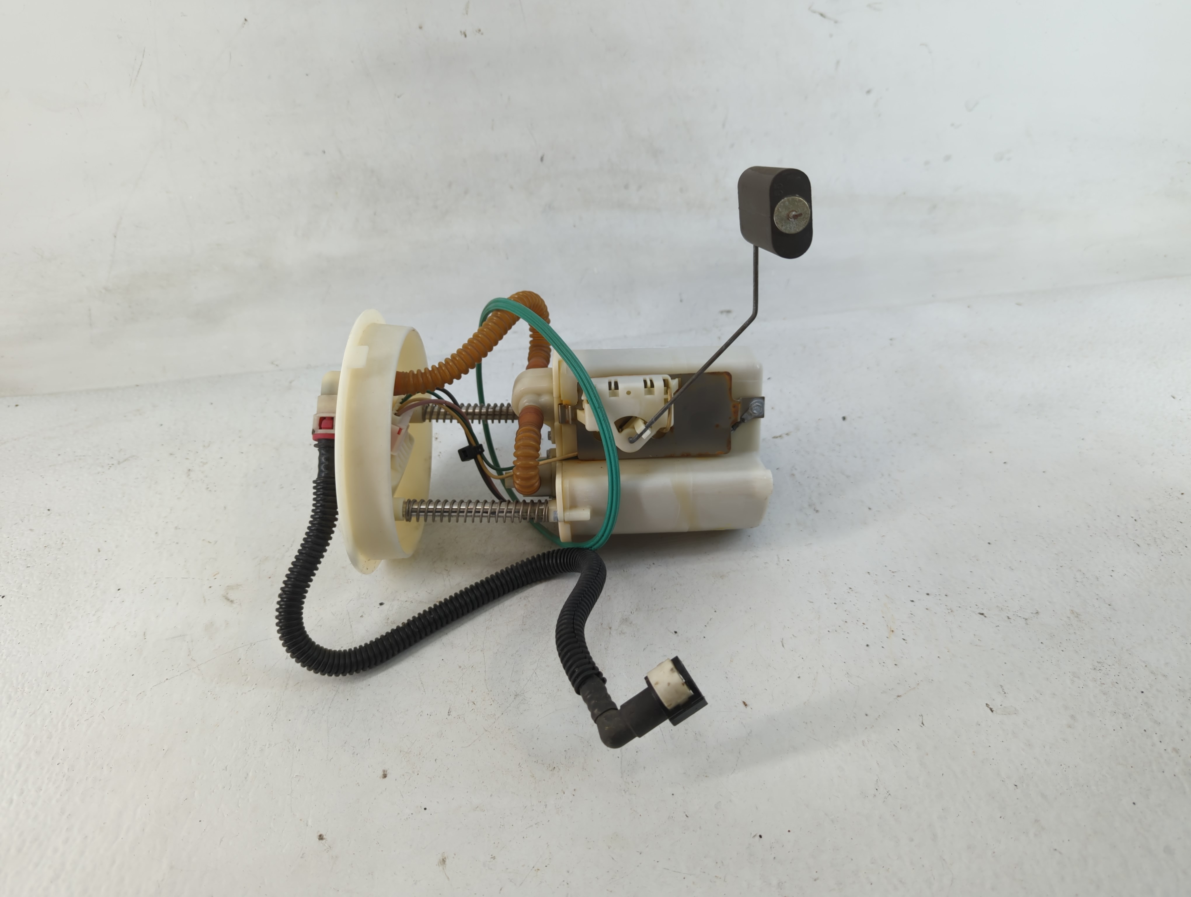 2000-2001 Ford Focus Electrical Gas Fuel Pump Assembly 779685 - Oemusedautoparts1.com