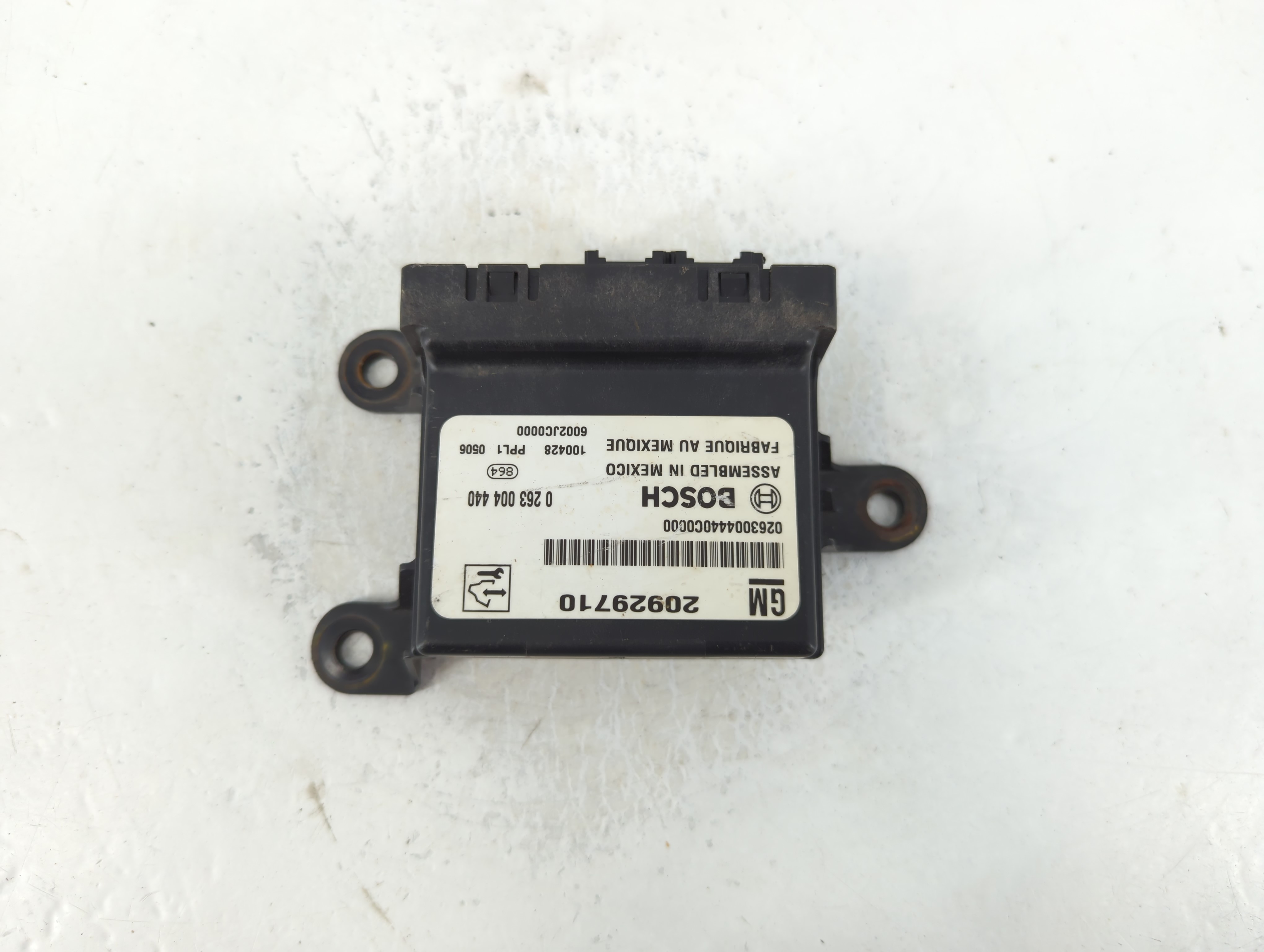 2012 Cadillac Escalade Esv Body Control Module Bcm Inner Cabin Fuse Box 779802 - Oemusedautoparts1.com