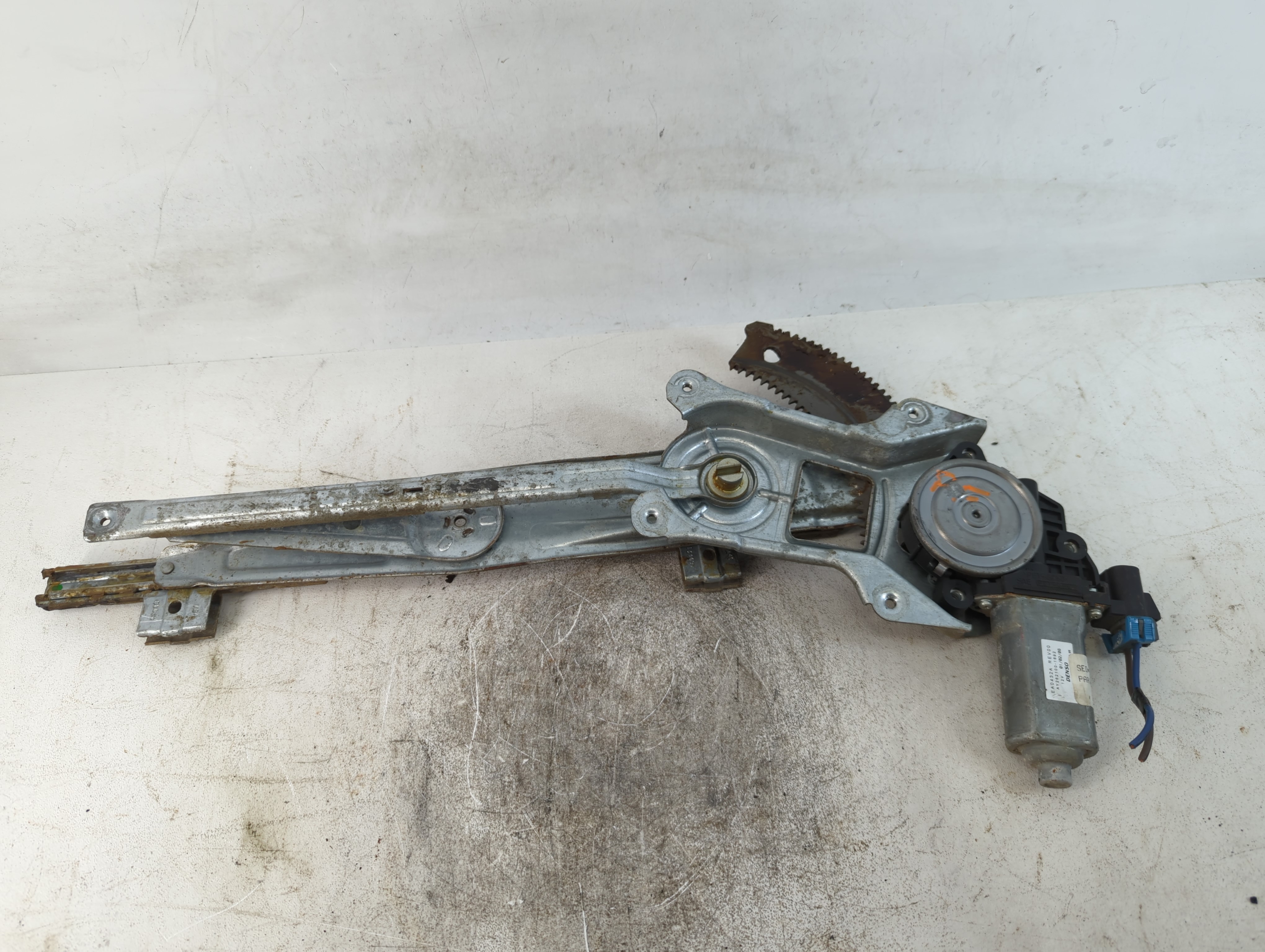 Picture of 2005-2010 Chevrolet Cobalt Passenger Front Right Power Window Motor 779821