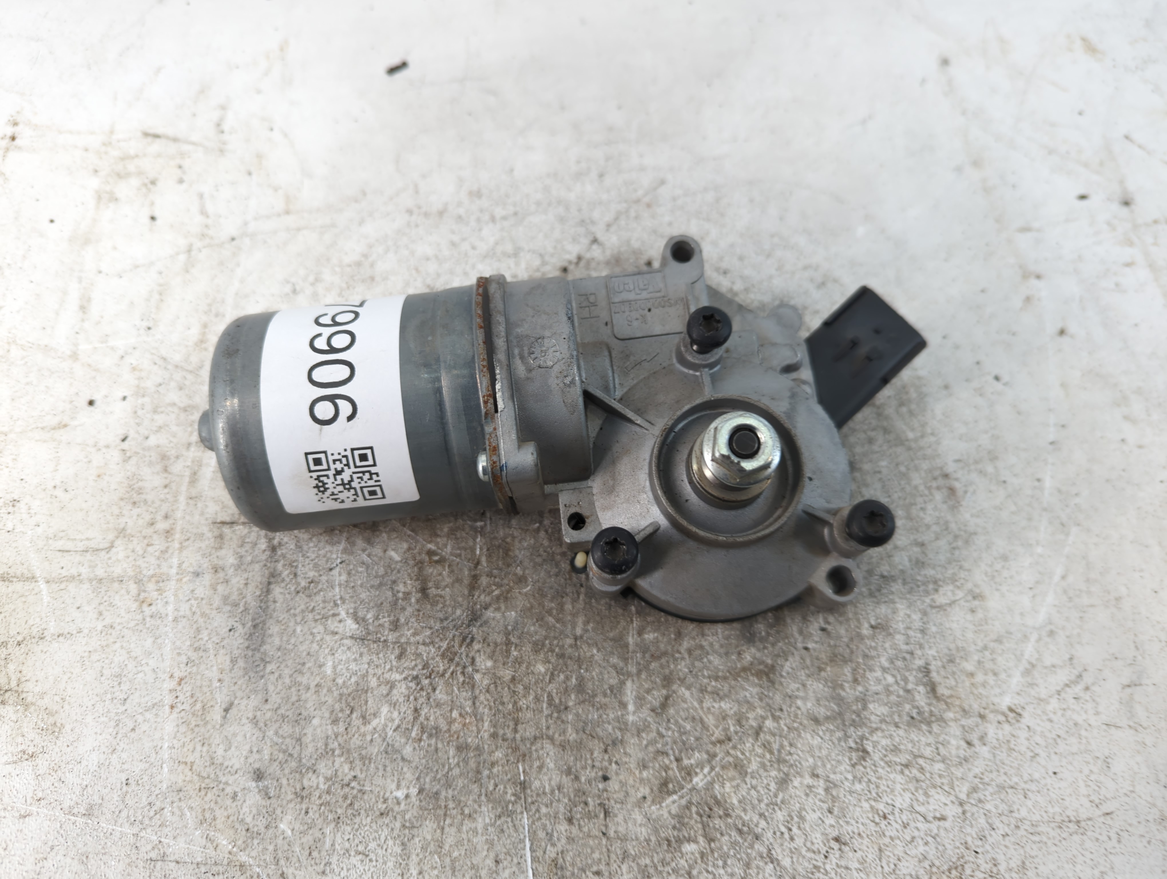 Picture of Dodge Caravan Front Windshield Wiper Motor 779906