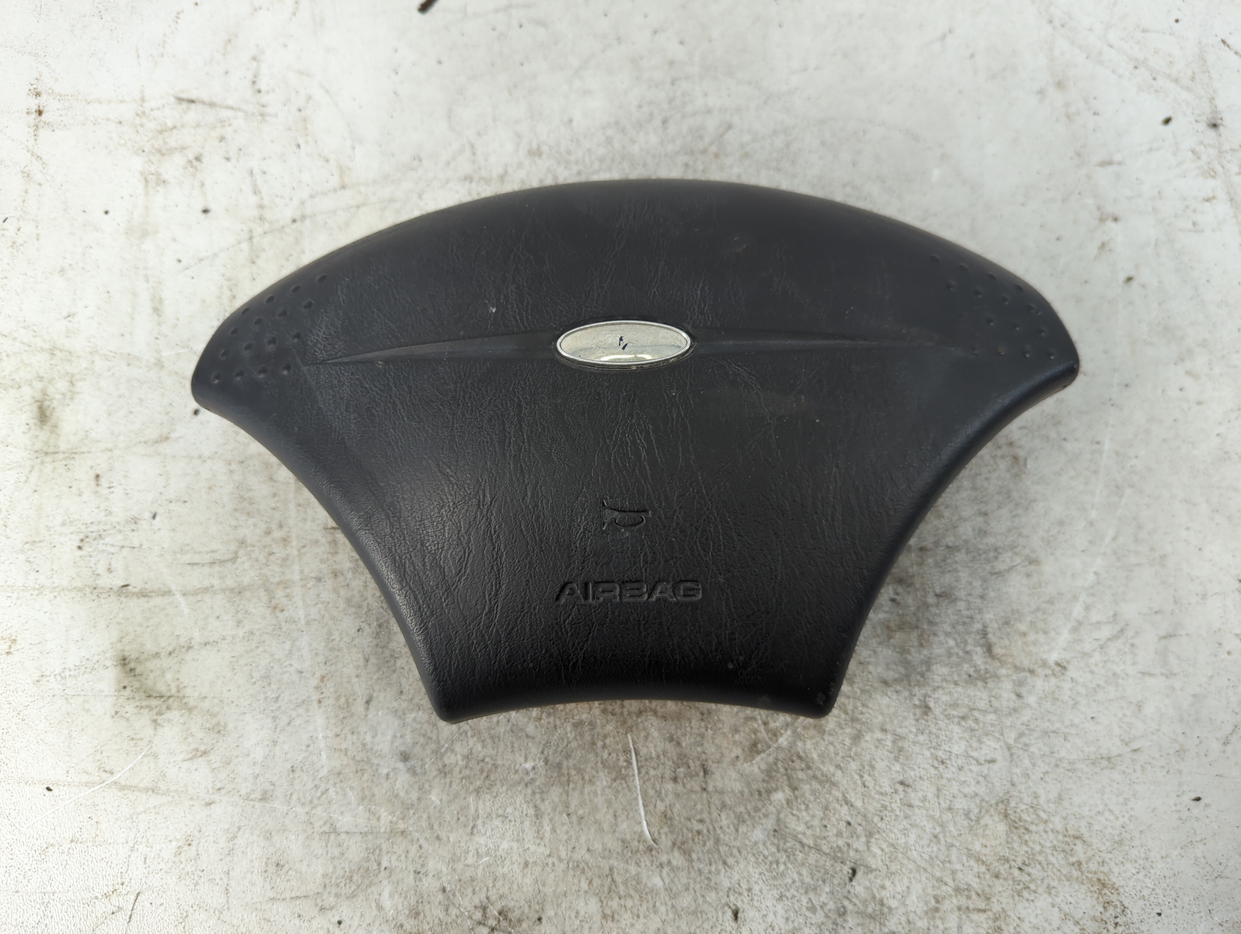 2000-2001 Ford Focus Air Bag Driver Left Steering Wheel Mounted 779918 - Oemusedautoparts1.com