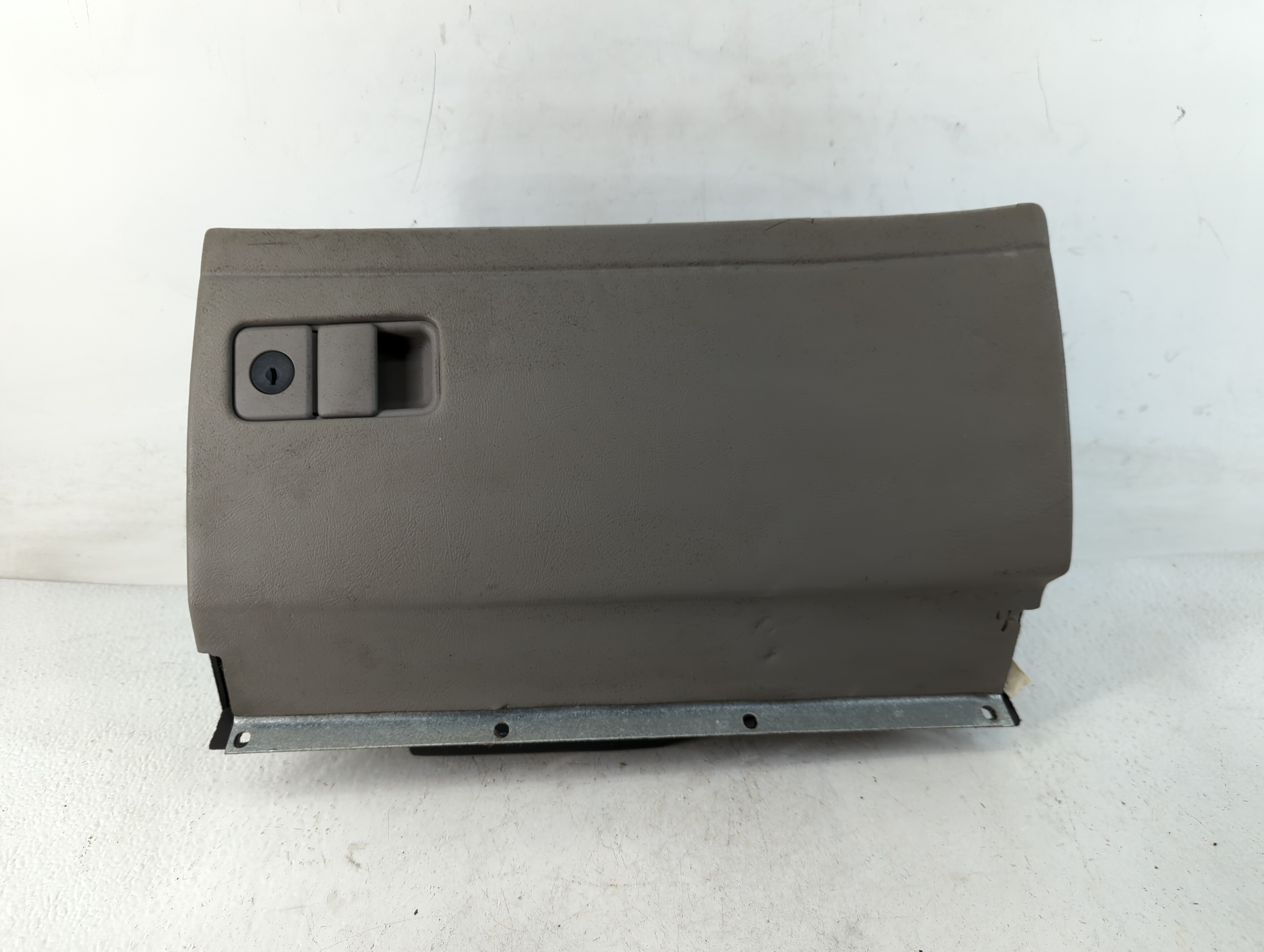 1997 Buick Lesabre Passenger Glove Box Door Storage Compartment 779932 - Oemusedautoparts1.com