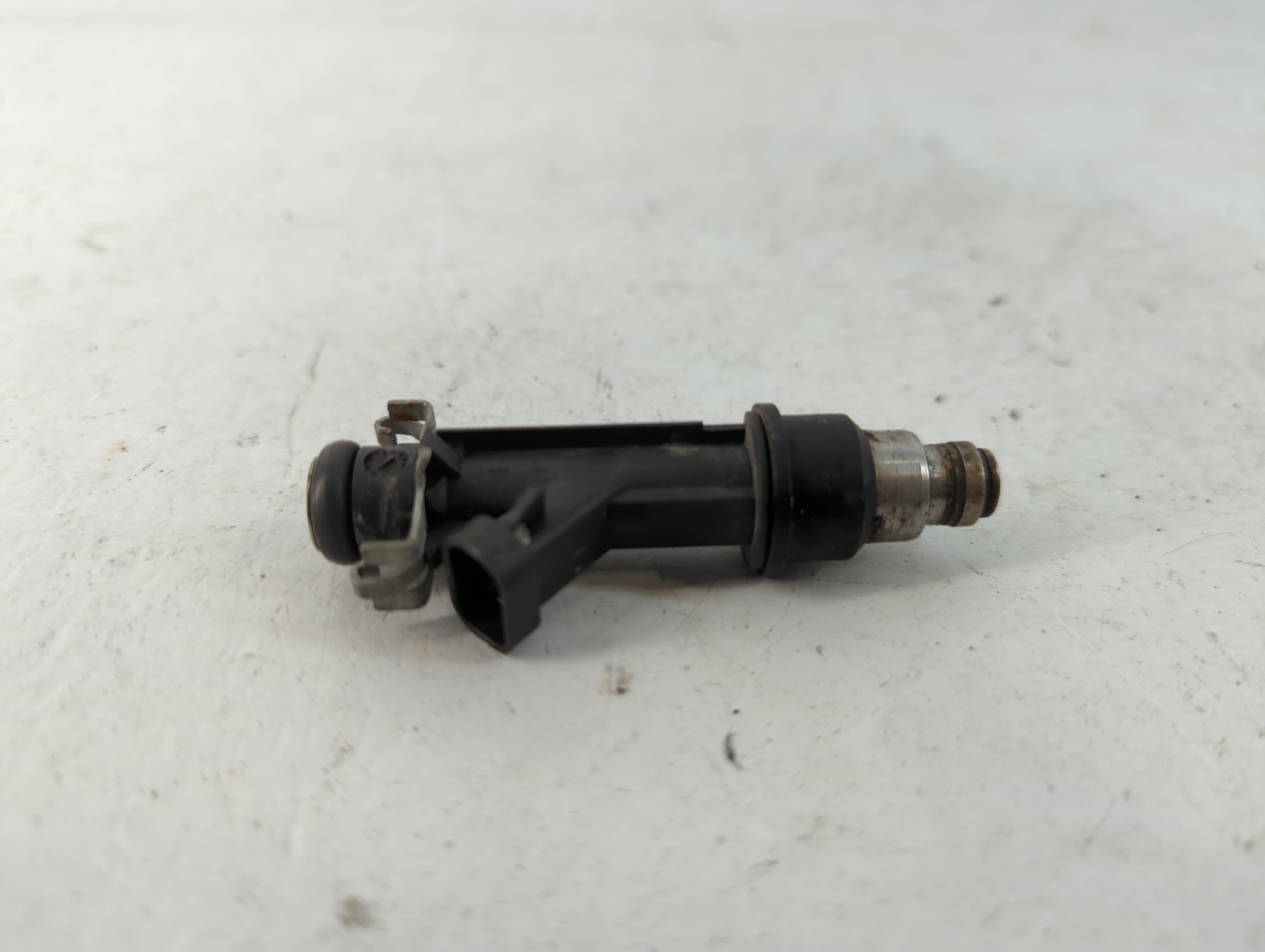 Picture of 2002 Chevrolet Impala Fuel Injectors 779989
