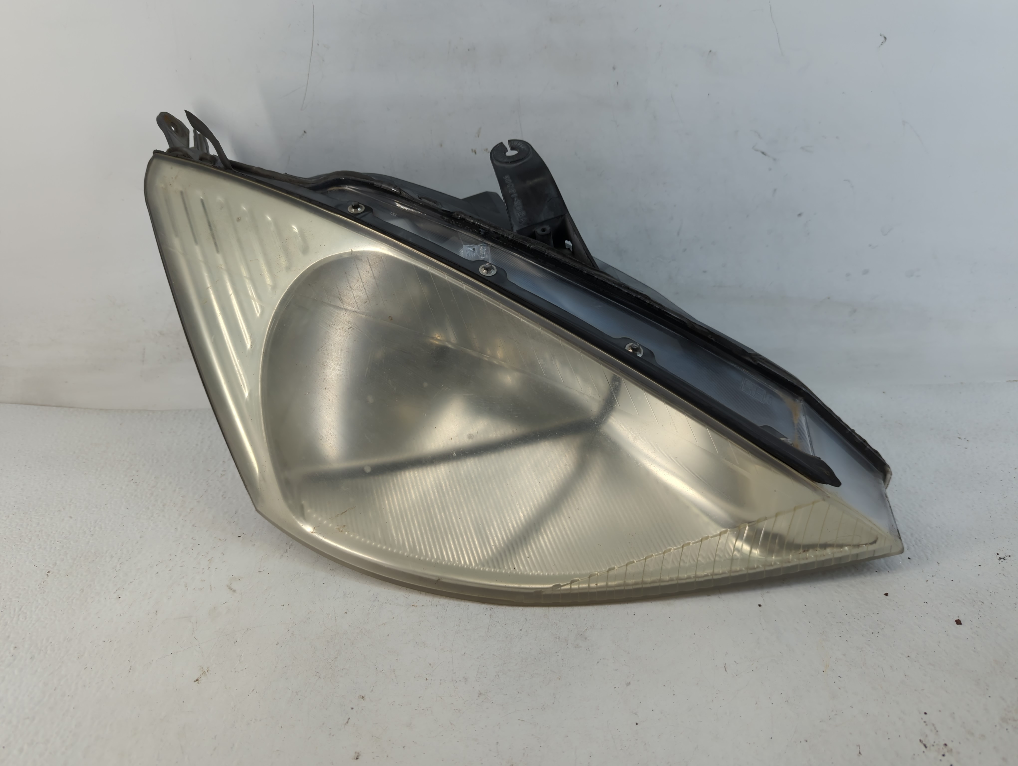 2000-2002 Ford Focus Passenger Right Oem Head Light Headlight Lamp 779992 - Oemusedautoparts1.com