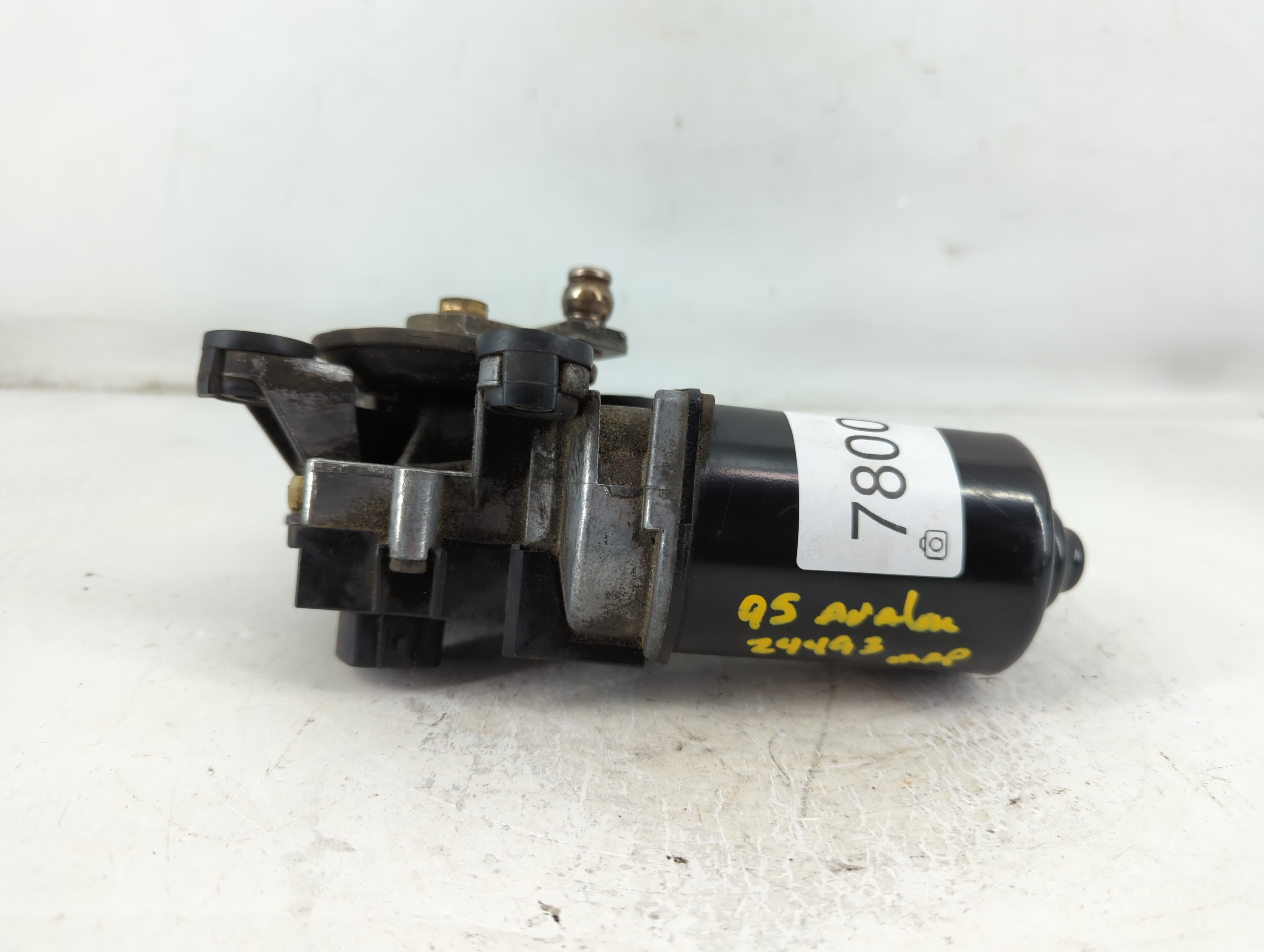 Picture of 1995 Toyota Avalon Front Windshield Wiper Motor 780020