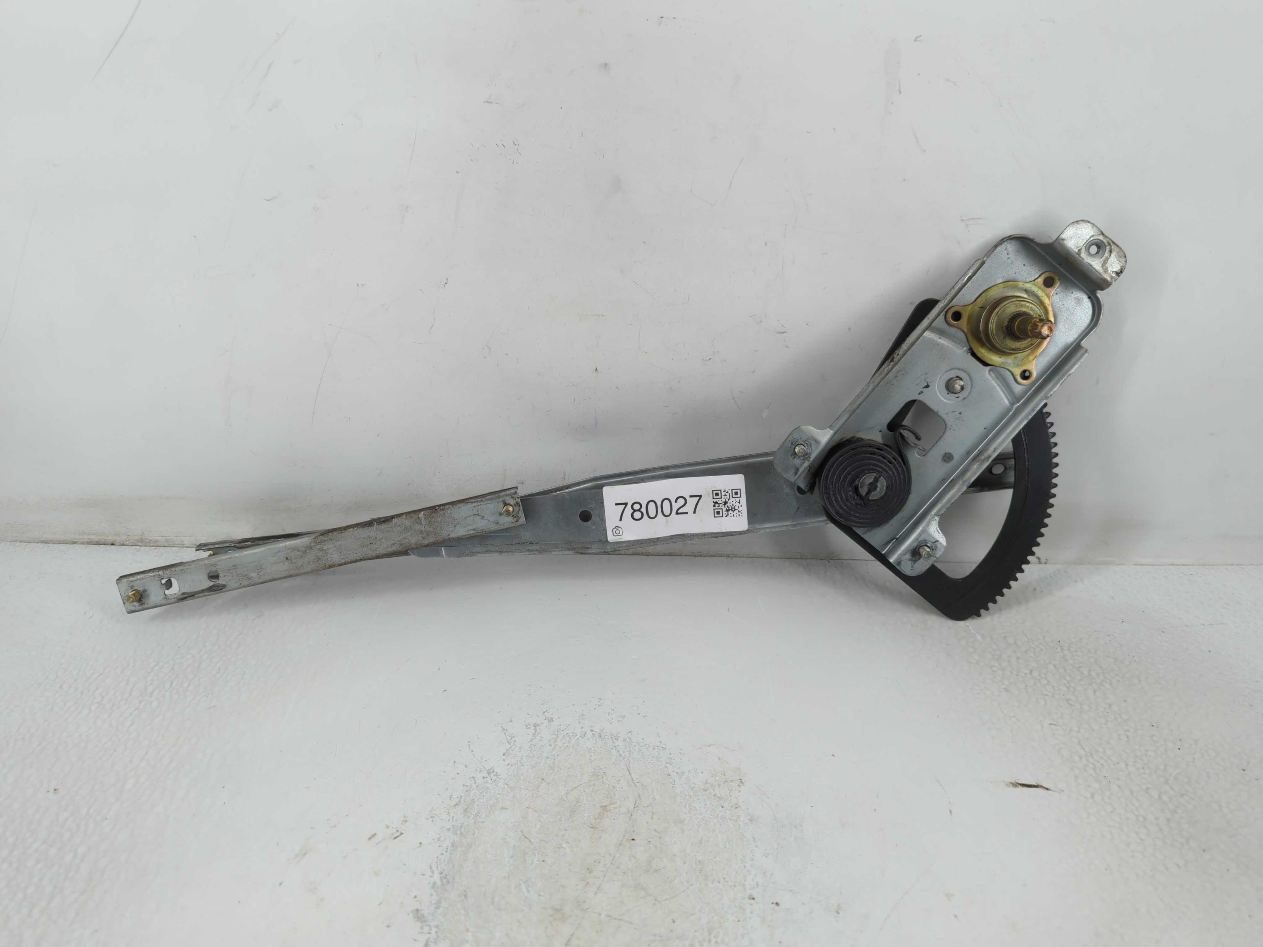 2004-2011 Chevrolet Aveo Window Regulator Passenger Front 780027 - Oemusedautoparts1.com