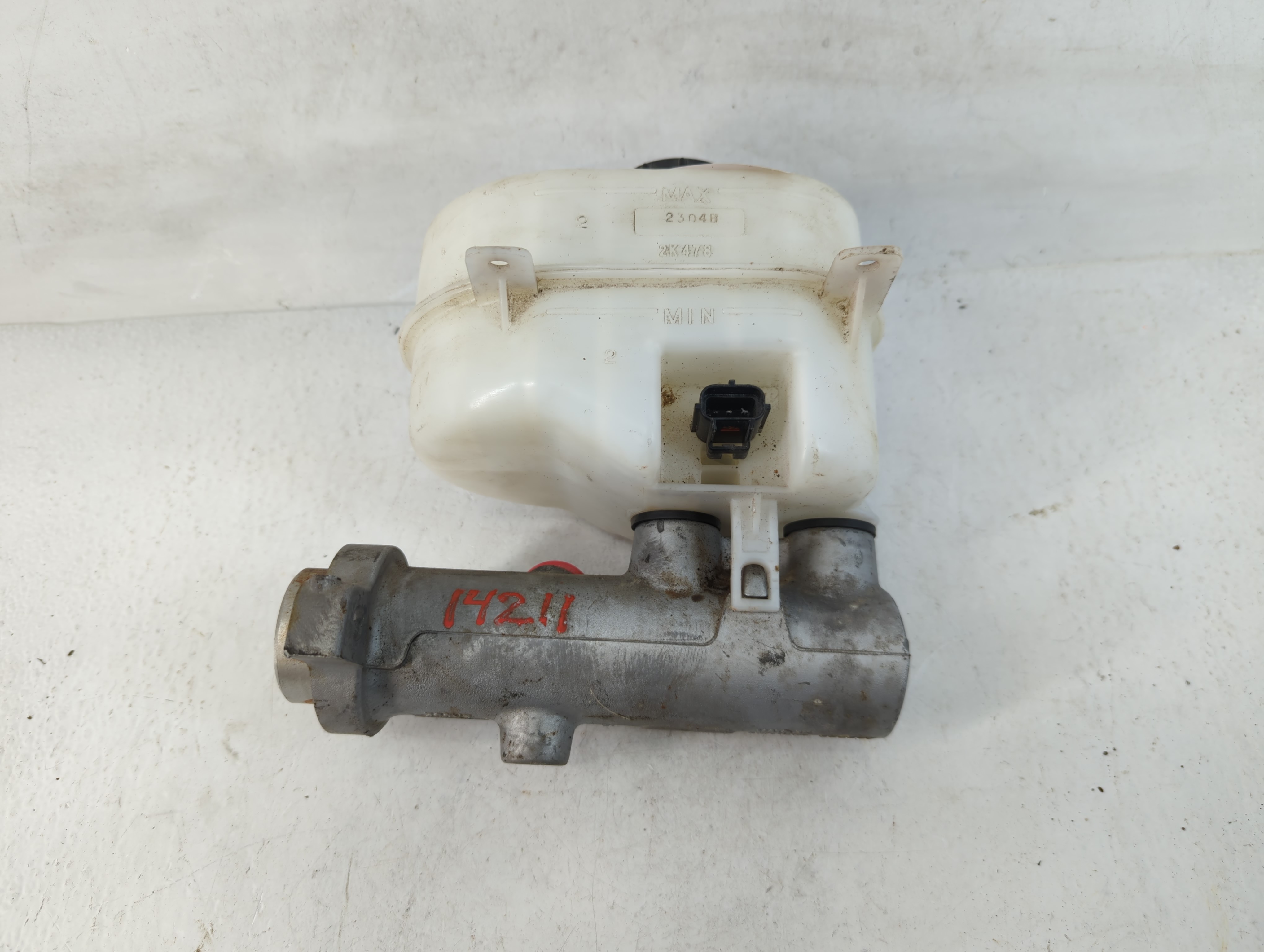 1985 Saab 900 Brake Master Cylinder 780059 - Oemusedautoparts1.com