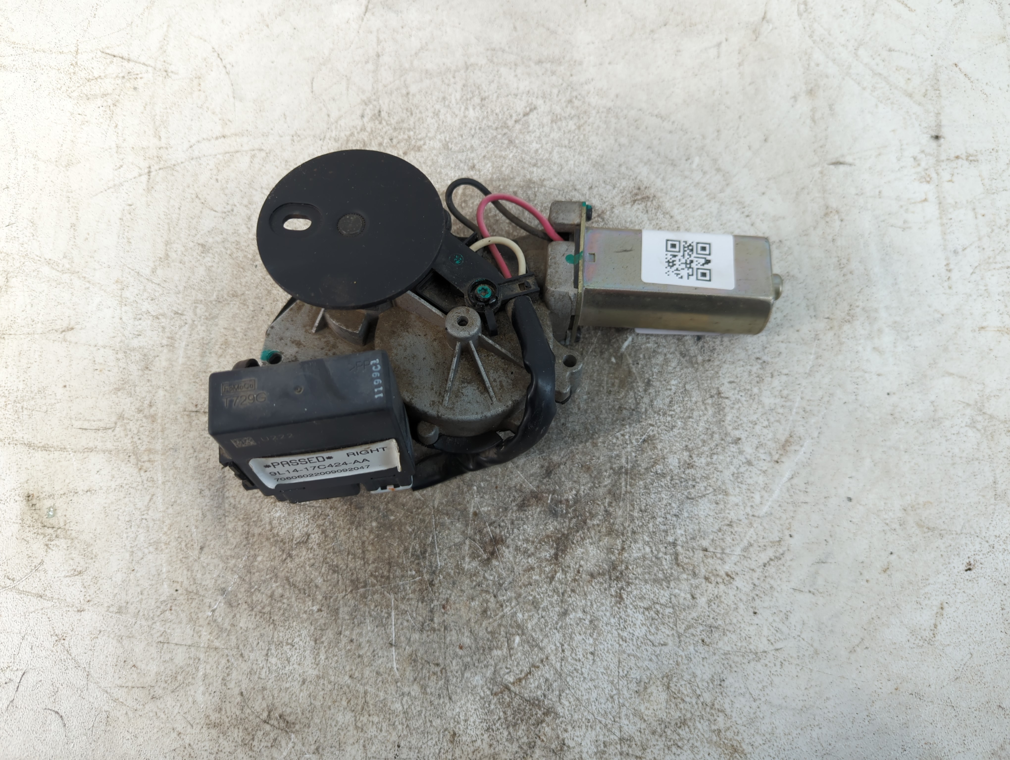 2009 Ford Expedition Rear Windshield Wiper Motor Oem 780106 - Oemusedautoparts1.com