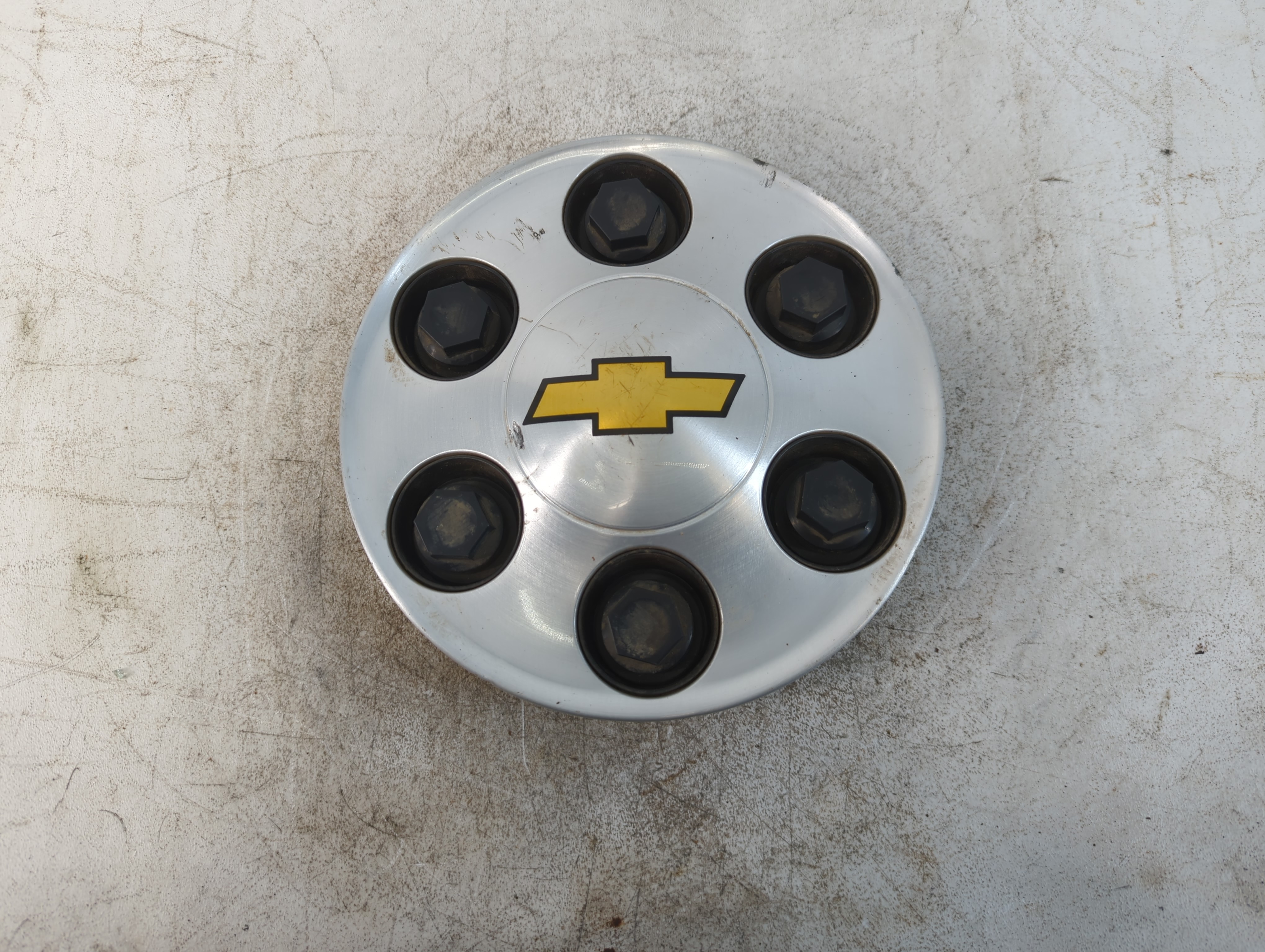 2007 Chevrolet Silverado Center Cap Oem 780117 - Oemusedautoparts1.com