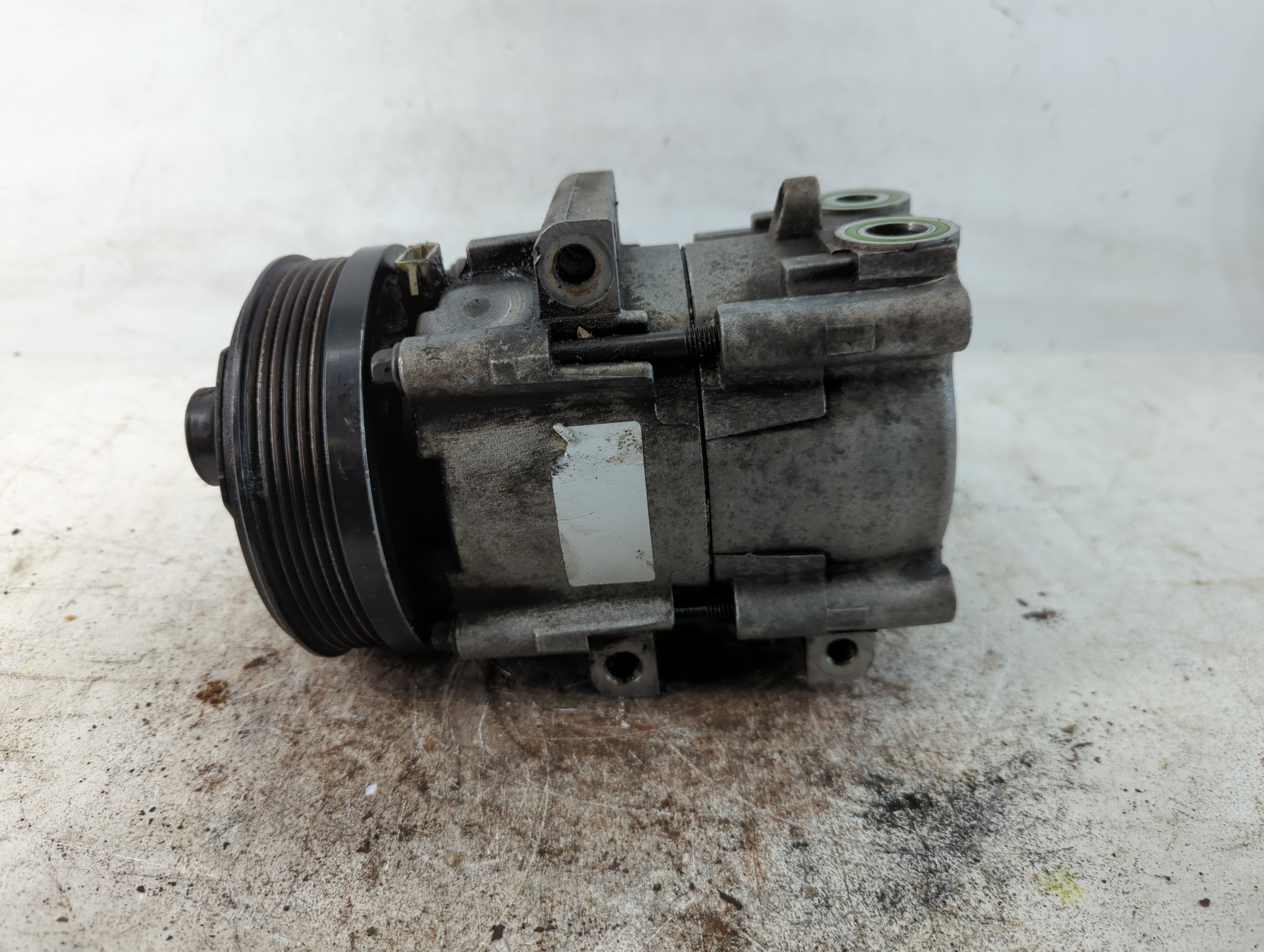 Picture of 2000 Ford Maverick Air Conditioning A/c Ac Compressor Oem 780126