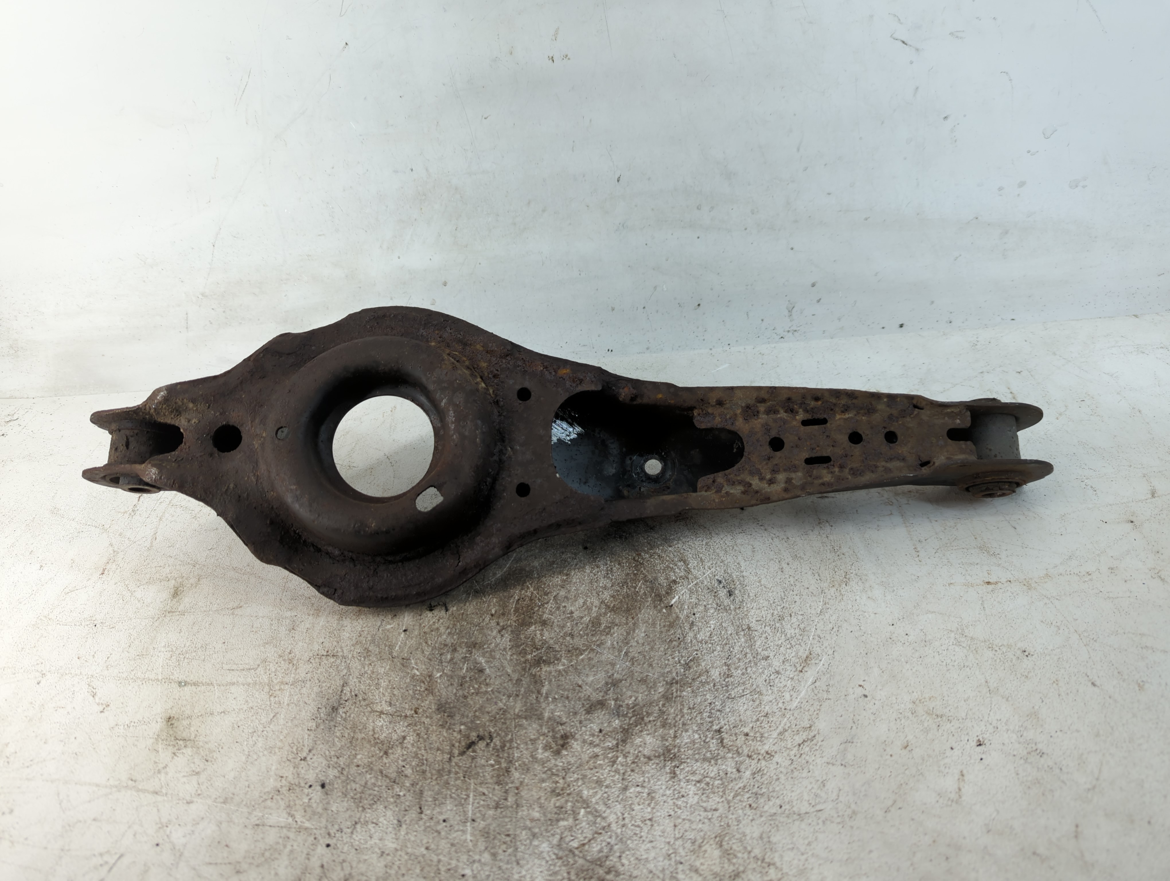 Picture of 2004-2013 Mazda 3 Passenger Rear Lower Control Arm Oem 780163