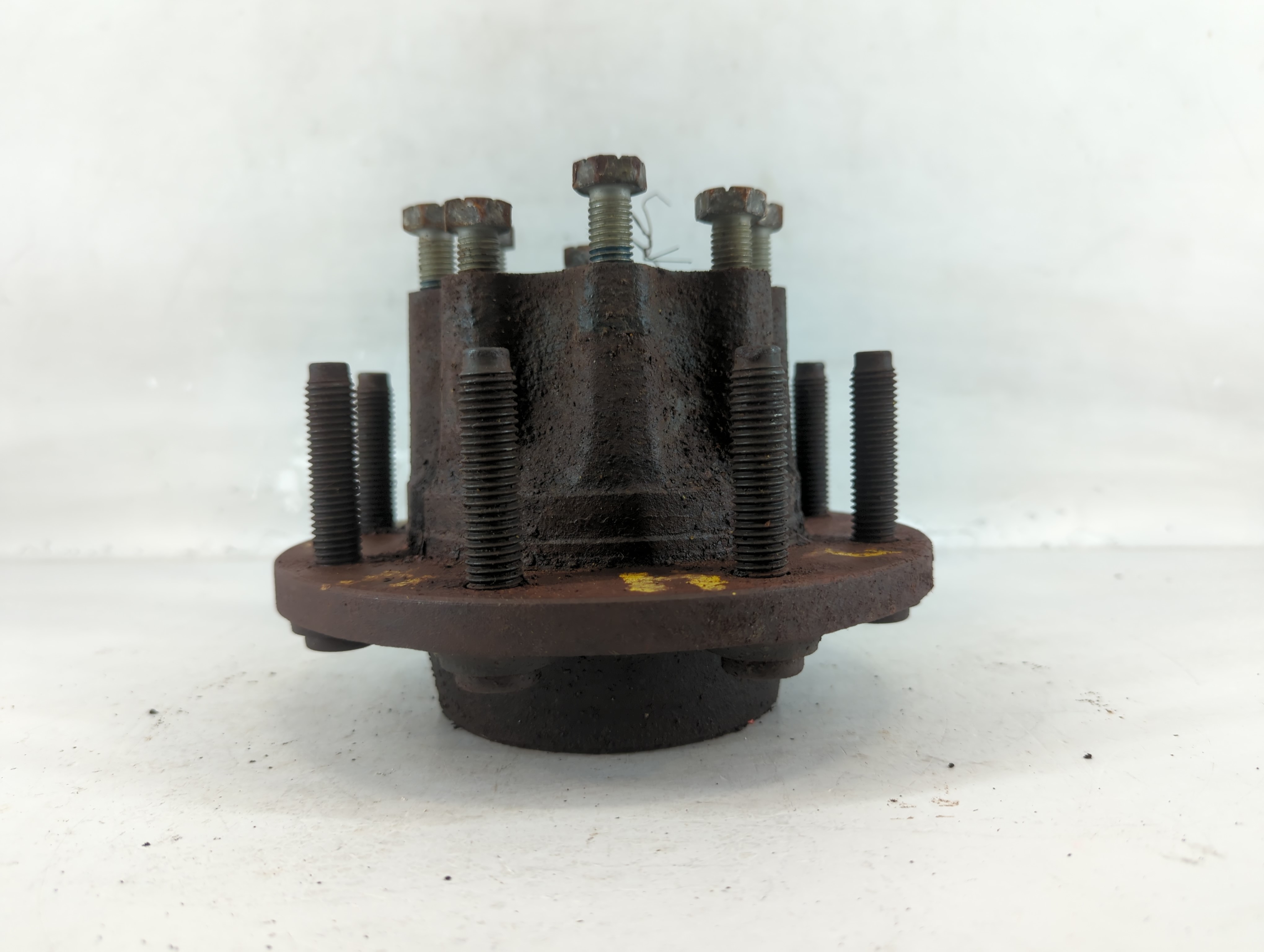 Picture of 2000-2002 Ford F-350 Super Duty Driver Front Wheel Hub Oem 780168