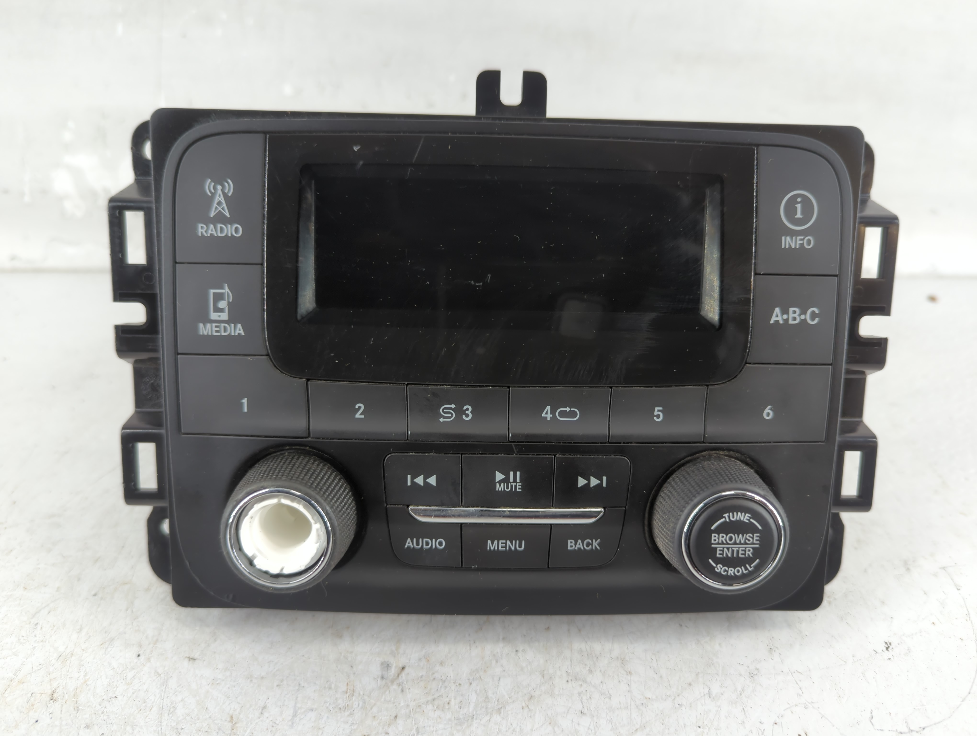 Picture of 2017-2017 Jeep Renegade Am Fm Cd Player Radio Receiver 780249