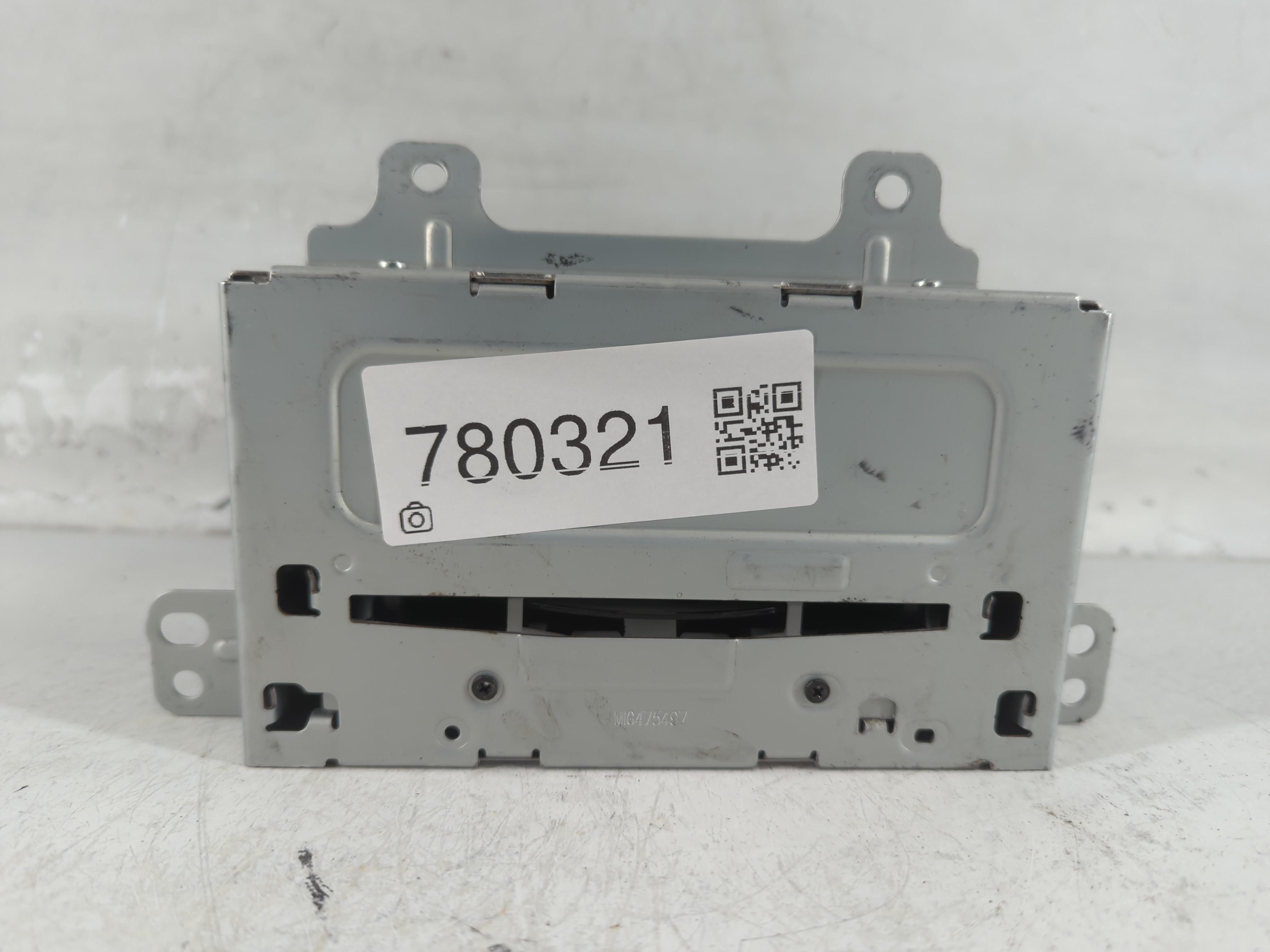 2013-2015 Chevrolet Equinox Am Fm Cd Player Radio Receiver 780321 - Oemusedautoparts1.com