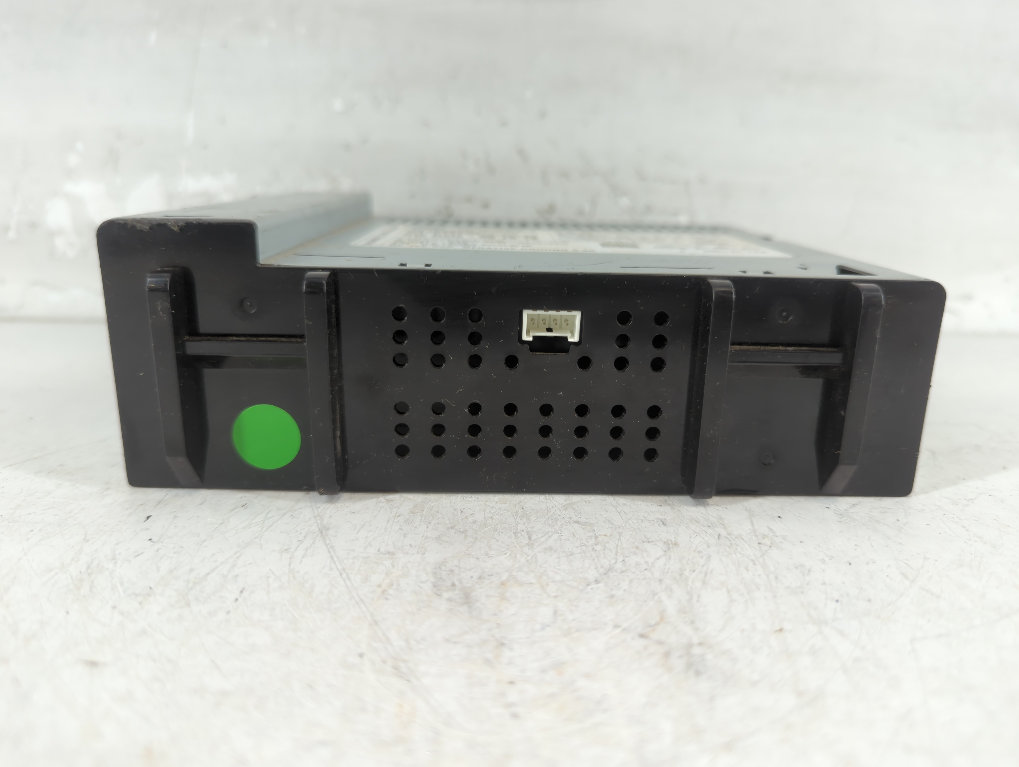 2016-2019 Chevrolet Silverado 1500 Am Fm Cd Player Radio Receiver 780327 - Oemusedautoparts1.com