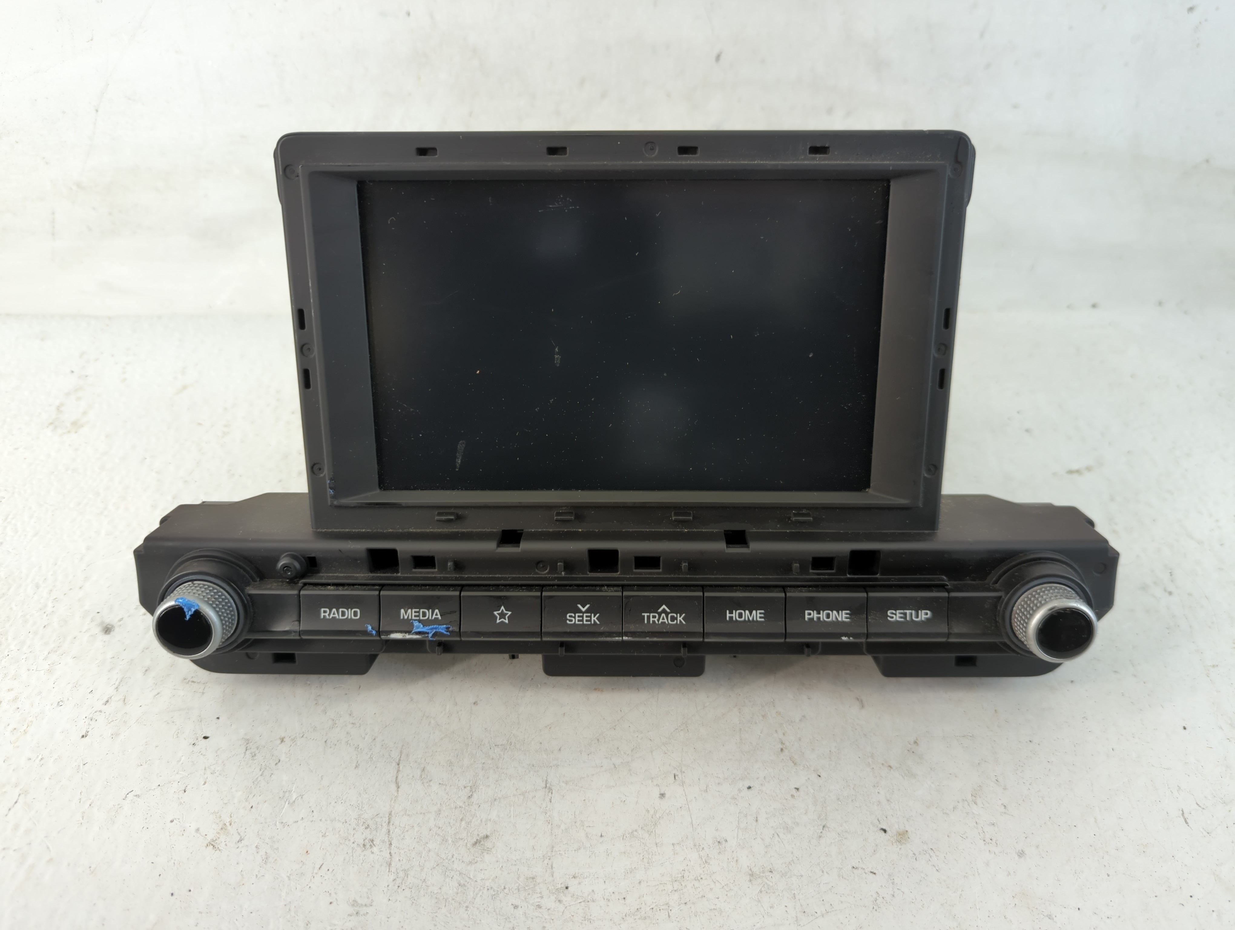 Picture of 2019-2020 Hyundai Elantra Am Fm Cd Player Radio Receiver 780436