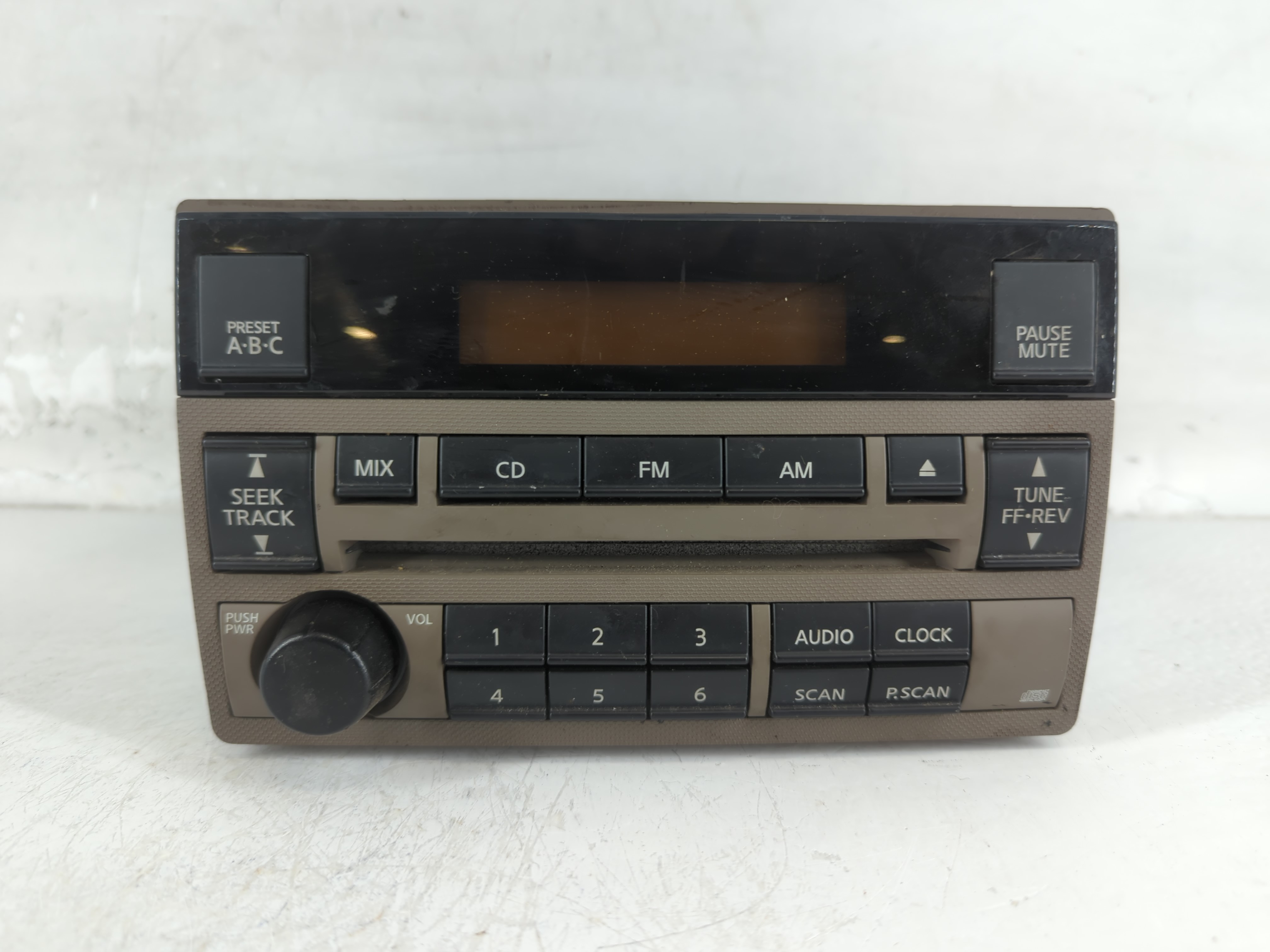 2005-2006 Nissan Altima Am Fm Cd Player Radio Receiver 780517 - Oemusedautoparts1.com