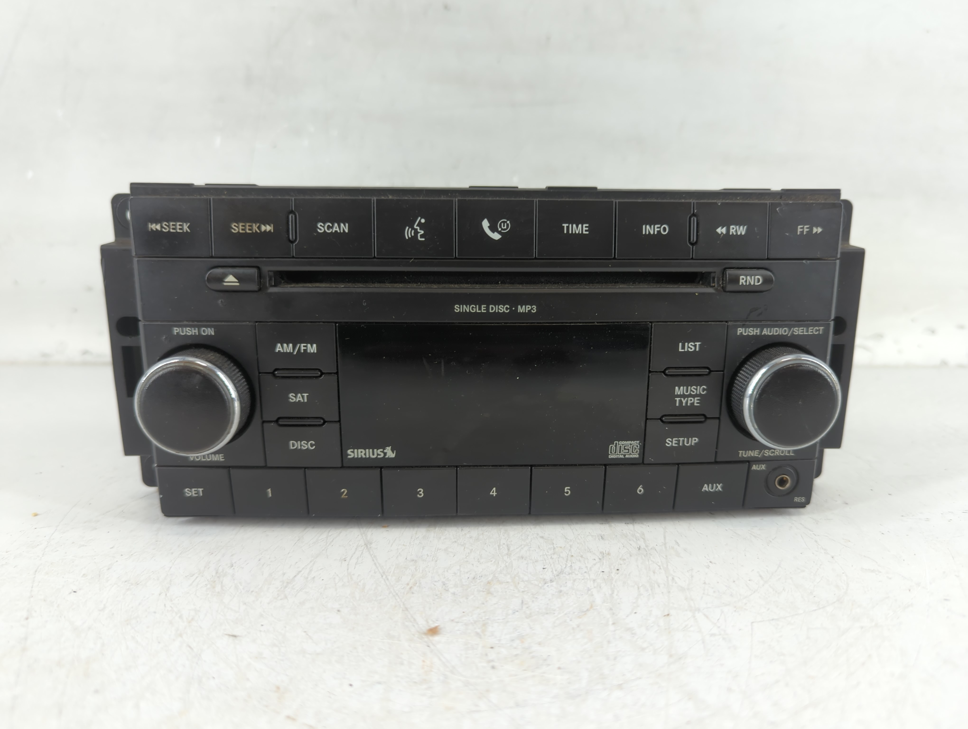 Picture of 2008-2009 Chrysler 300 Am Fm Cd Player Radio Receiver 780542