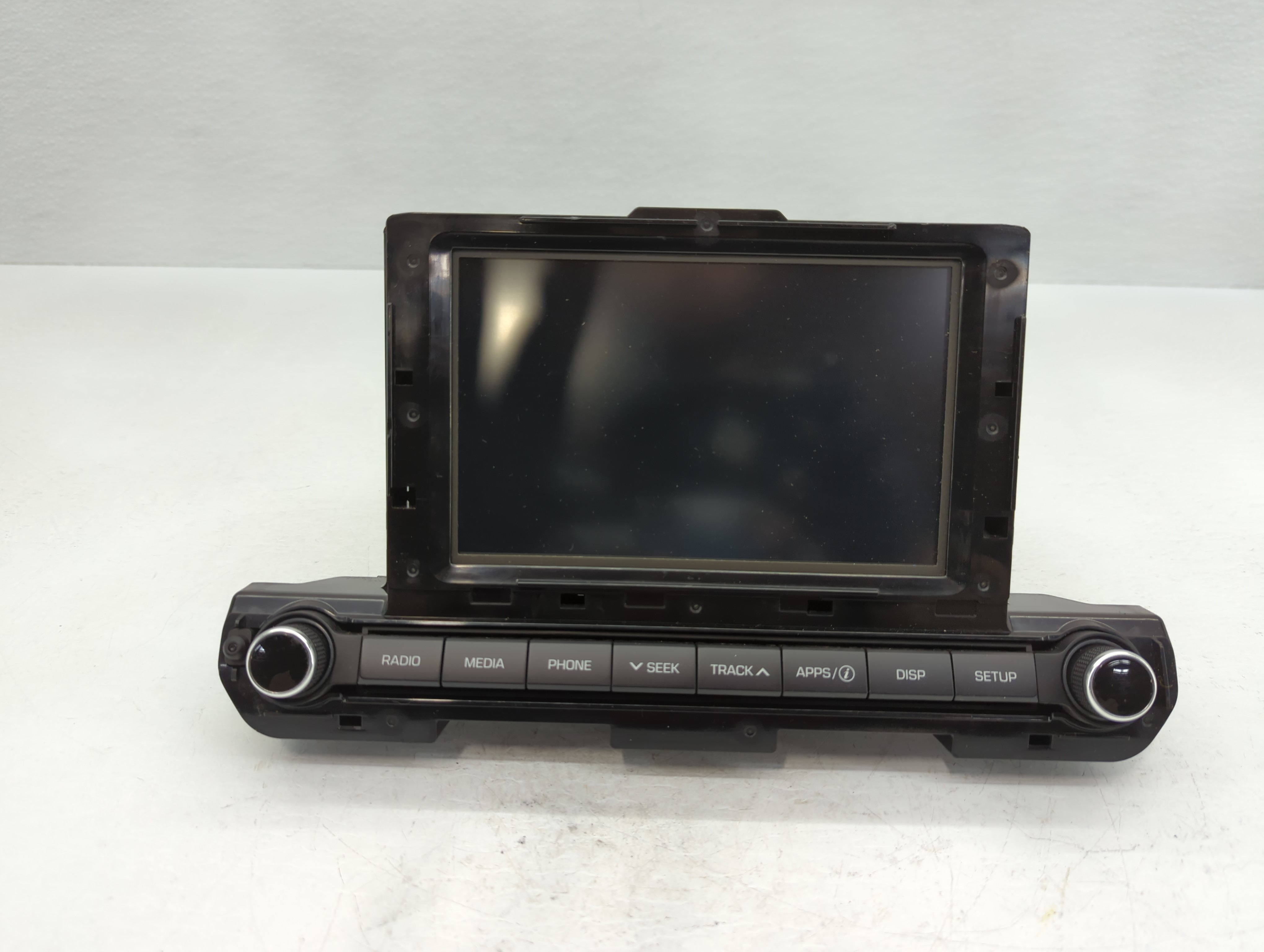 2017-2018 Hyundai Elantra Am Fm Cd Player Radio Receiver 780599 - Oemusedautoparts1.com