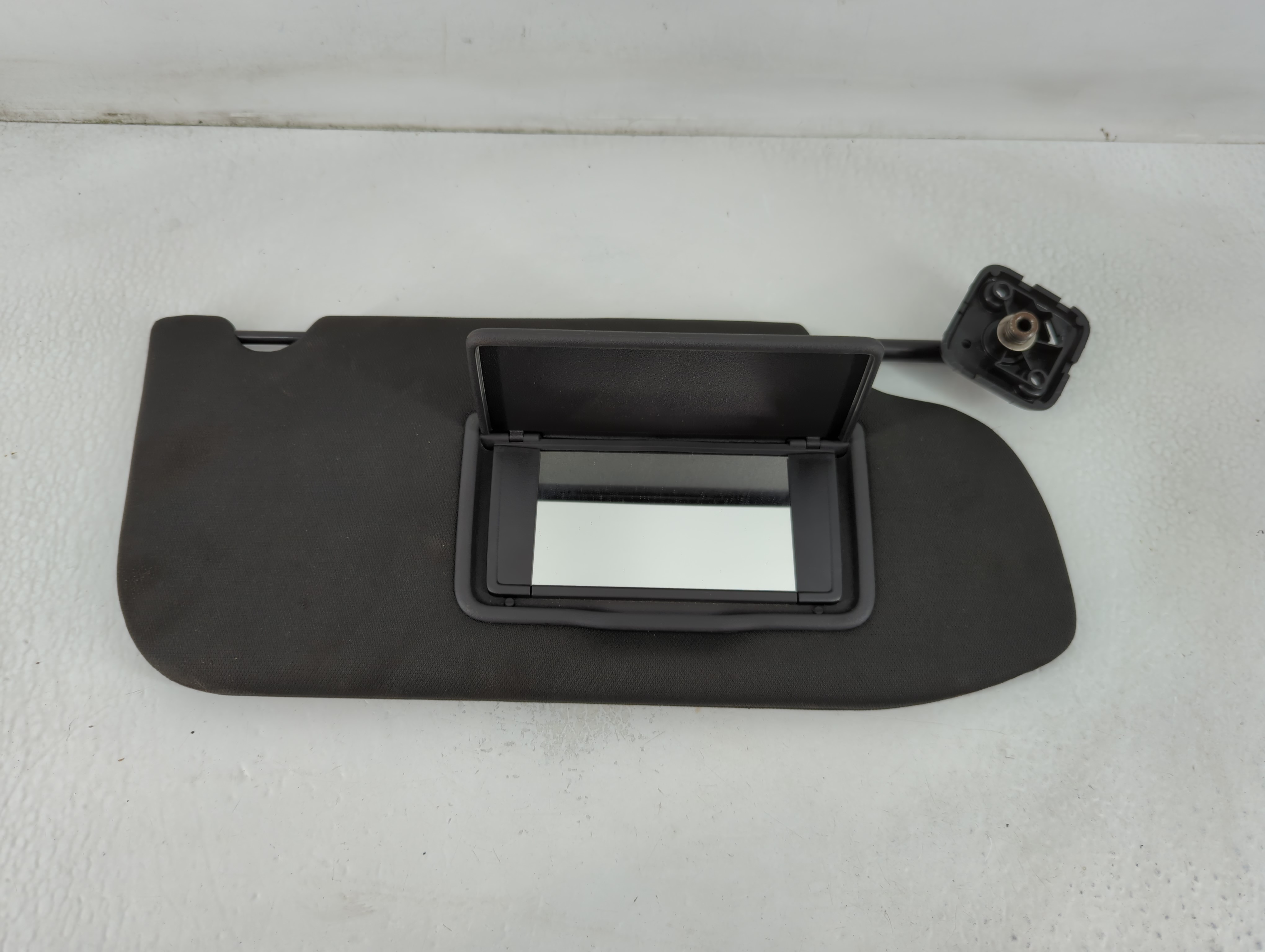 2013-2019 Ford Taurus Passenger Sun Visor Mirror Right Sunvisor Black 780678 - Oemusedautoparts1.com