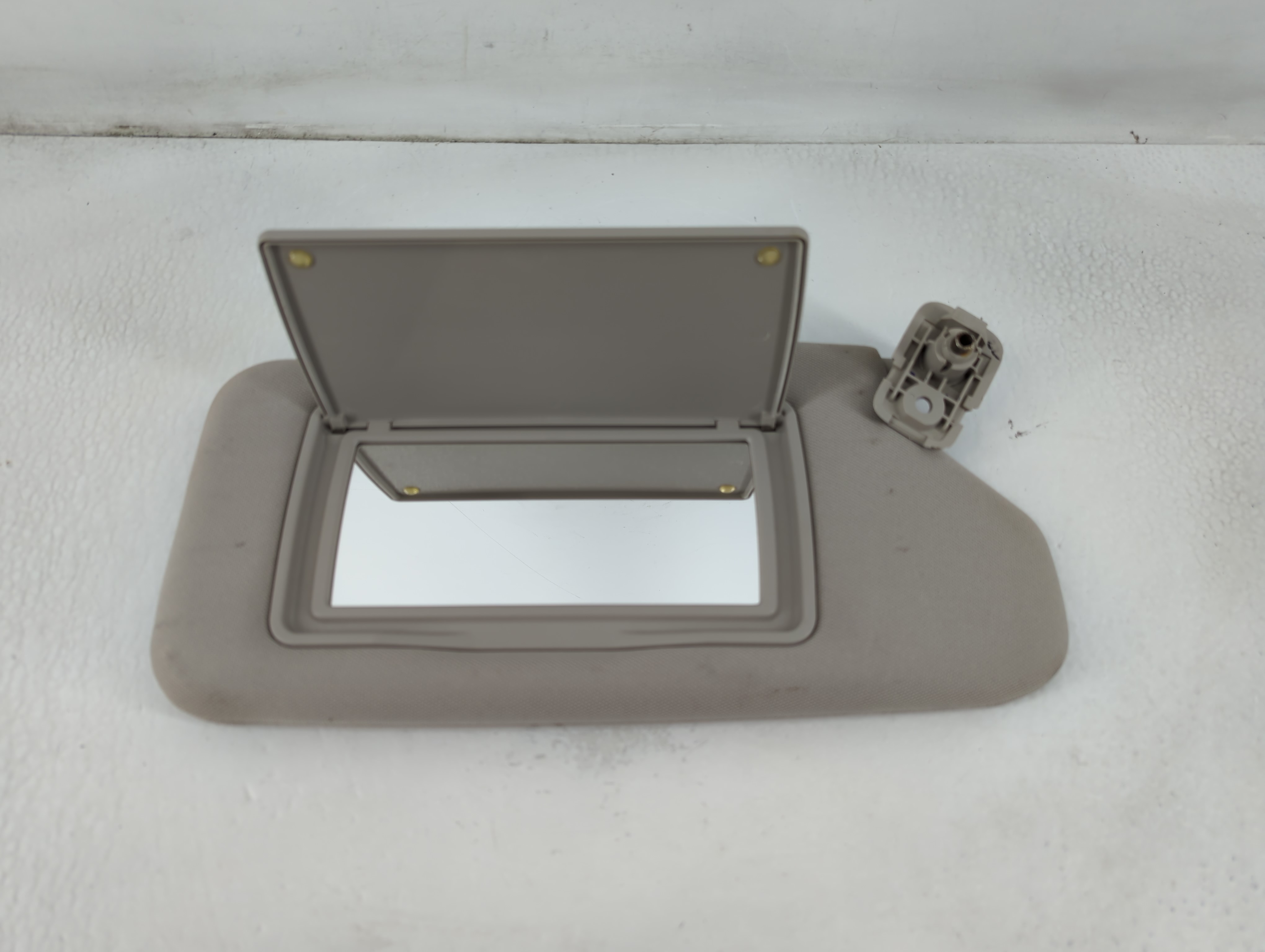 2015 Subaru Forester Passenger Sun Visor Mirror Right Sunvisor Grey 780707 - Oemusedautoparts1.com