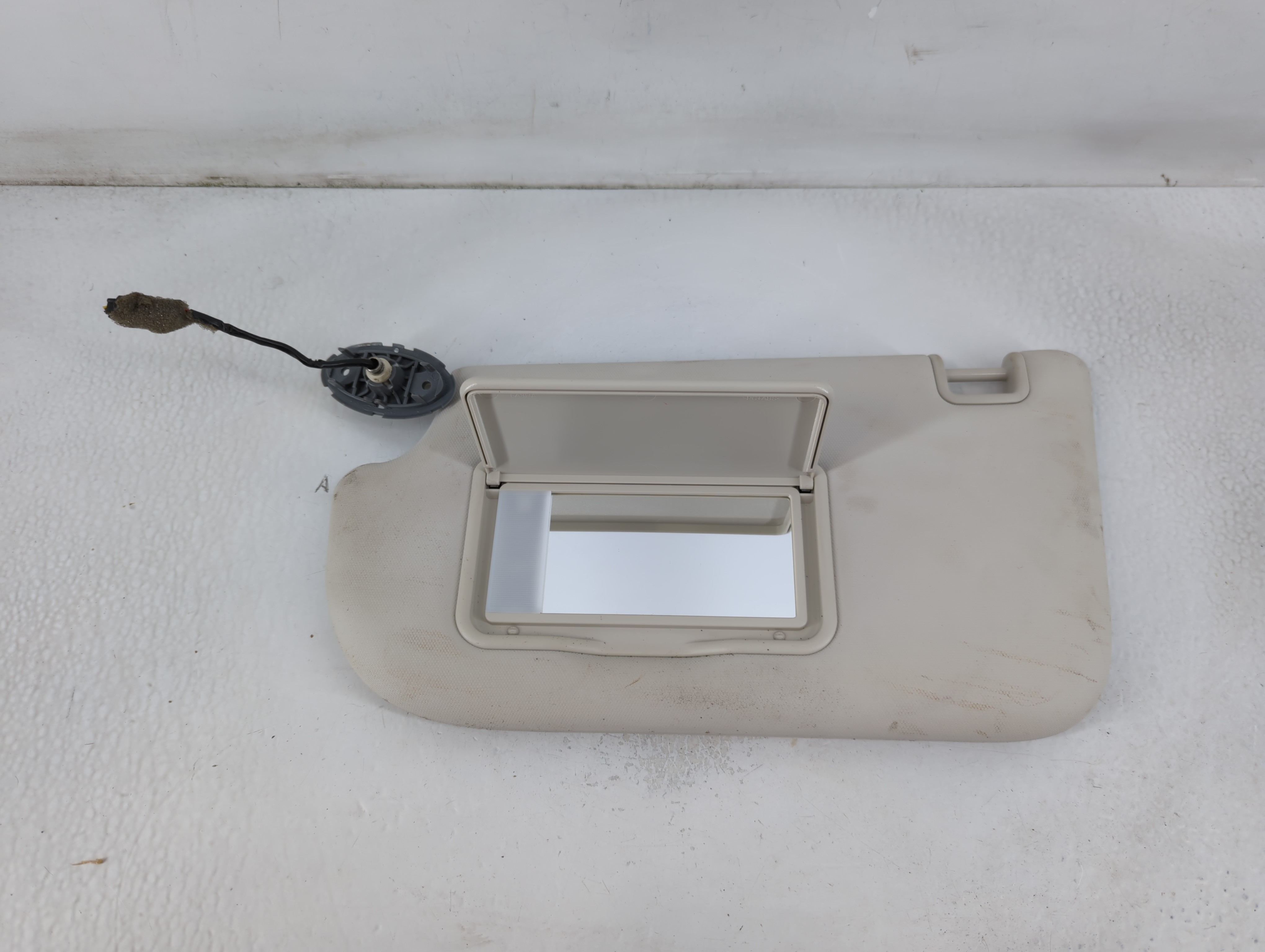 2013-2019 Ford Escape Driver Sun Visor Mirror Left Sunvisor Light Grey 780719 - Oemusedautoparts1.com