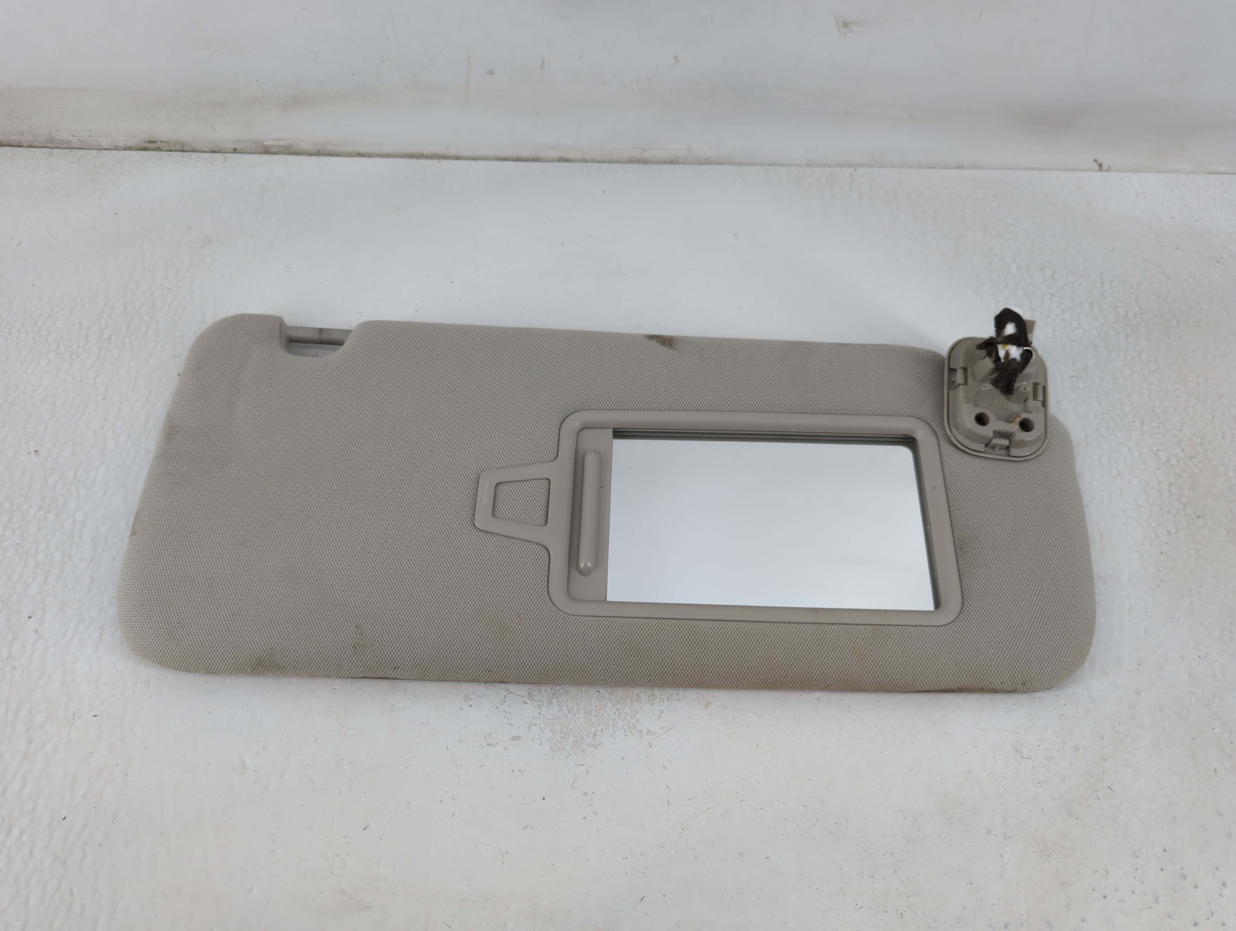 2020-2022 Kia Telluride Passenger Sun Visor Mirror Right Sunvisor Grey 780728 - Oemusedautoparts1.com