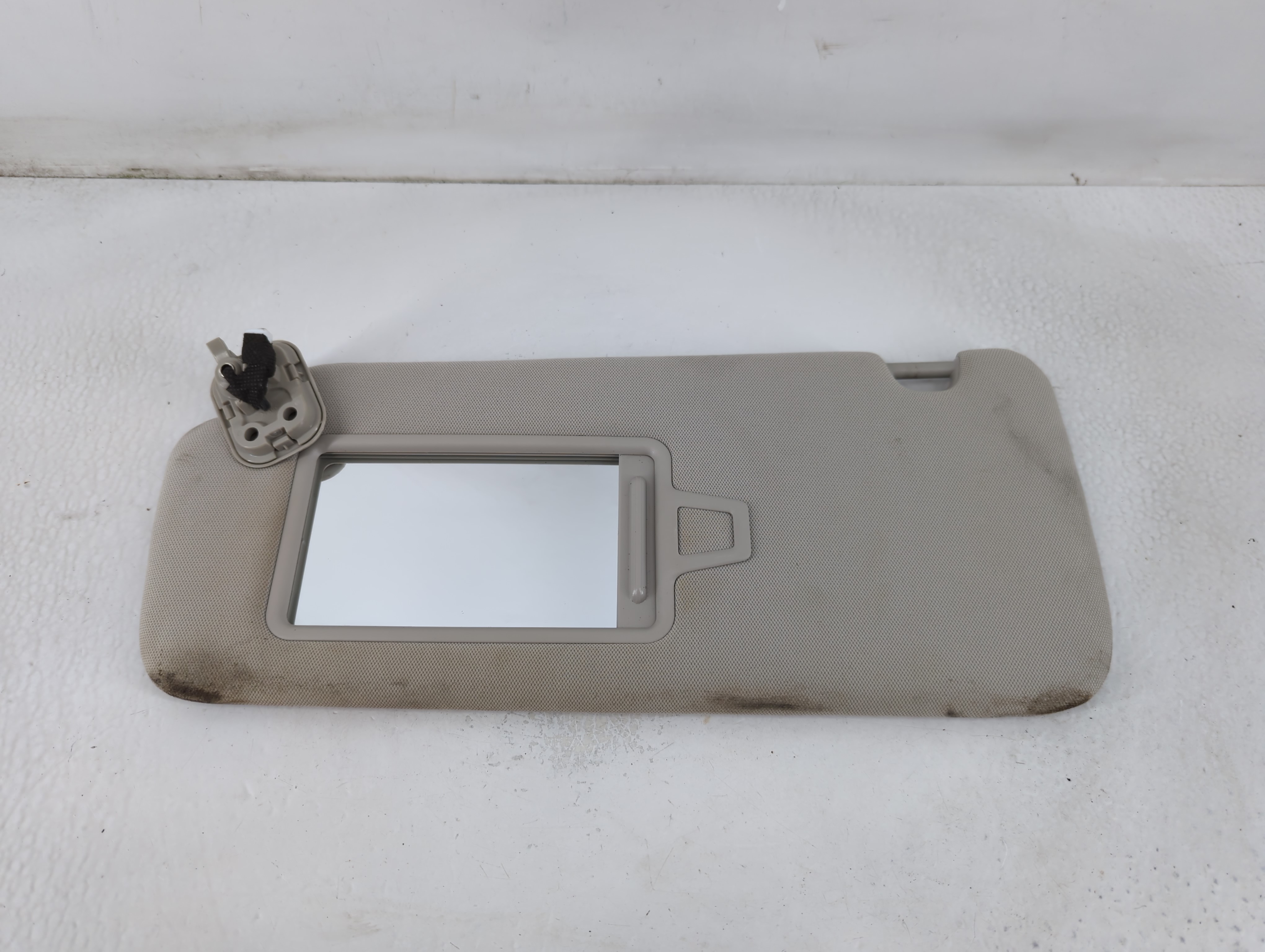 2020-2022 Kia Telluride Driver Sun Visor Mirror Left Sunvisor Grey 780733 - Oemusedautoparts1.com