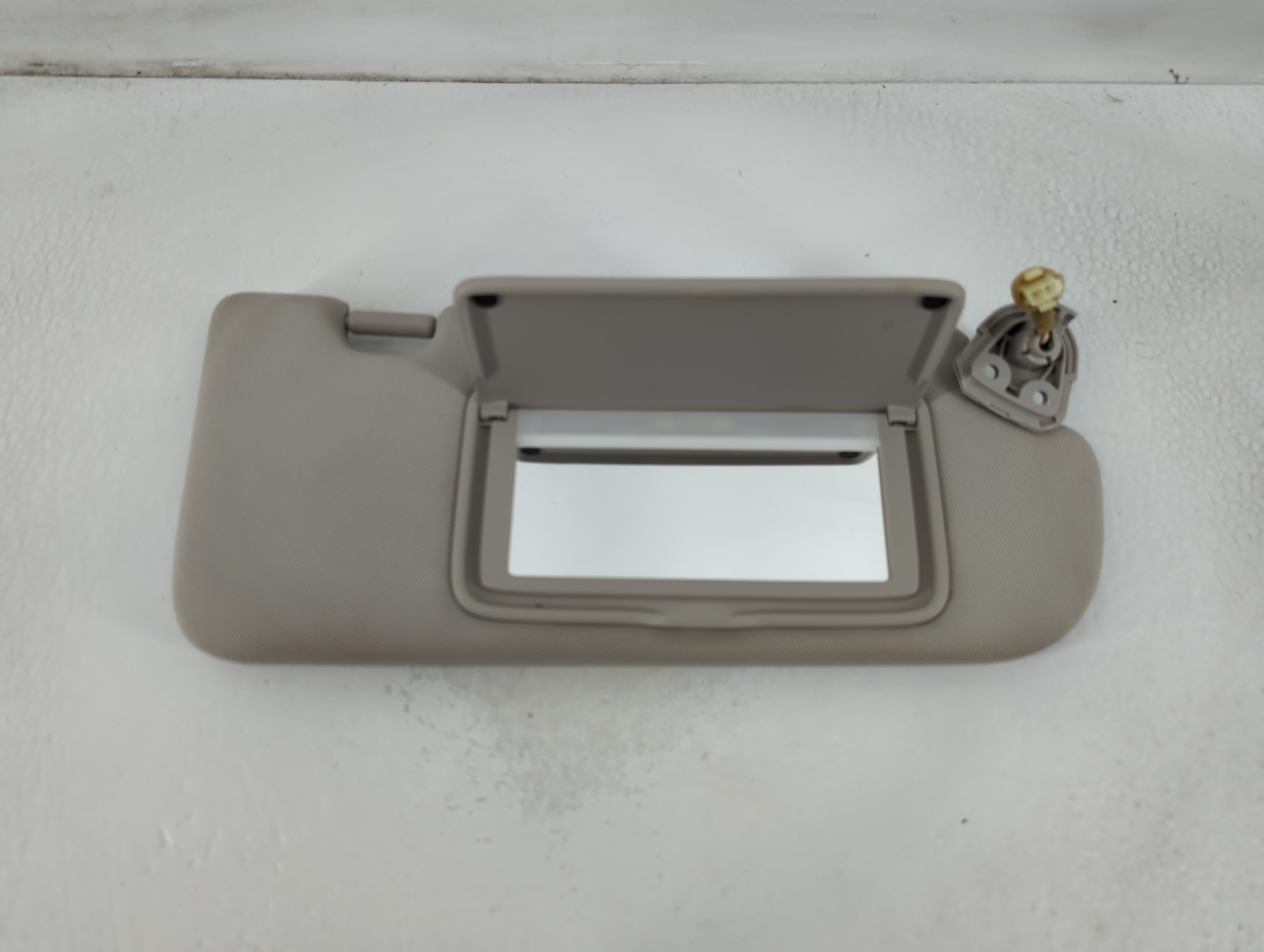 2010-2017 Chevrolet Equinox Passenger Sun Visor Mirror Right Sunvisor 780771 - Oemusedautoparts1.com