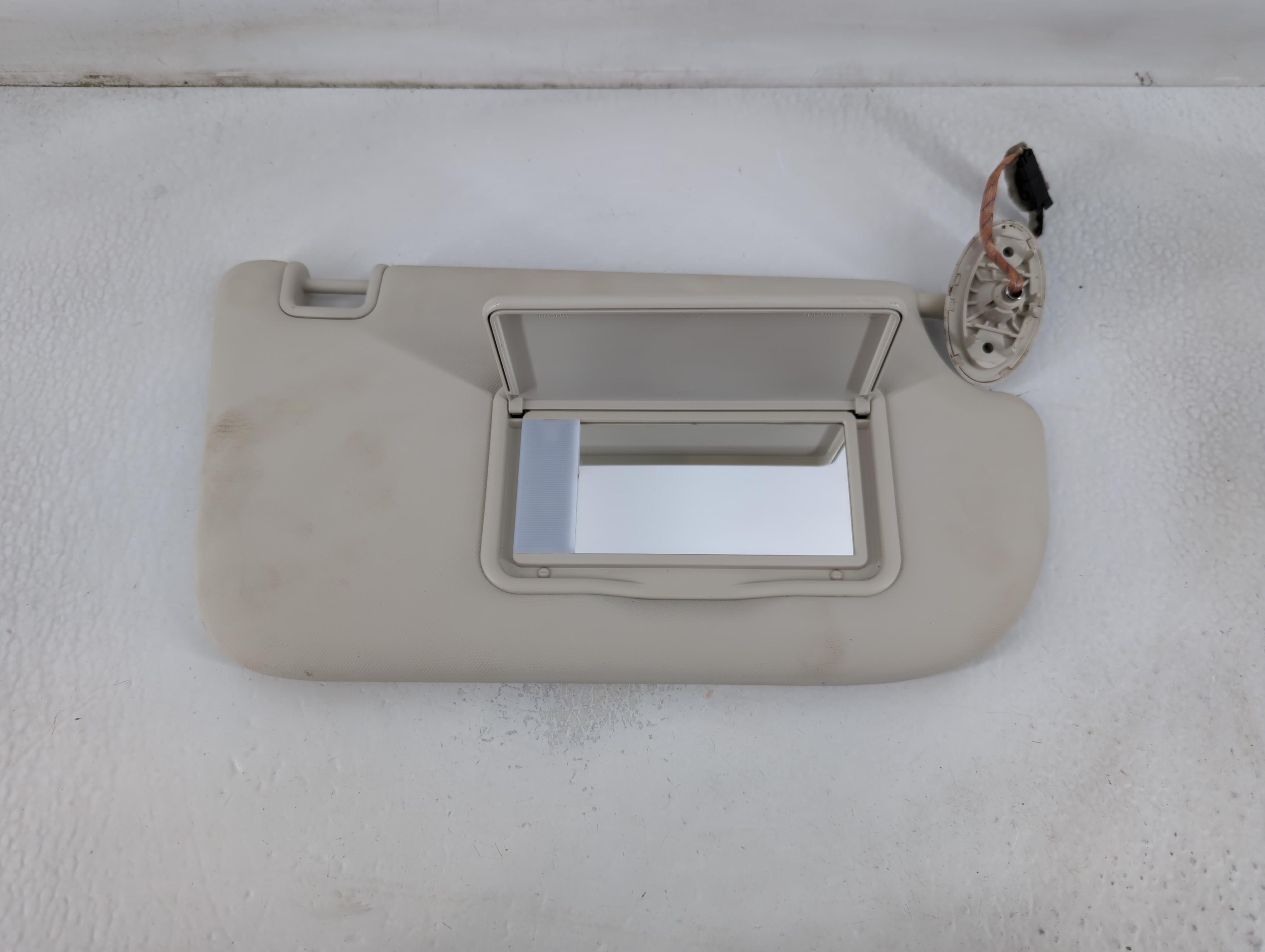 2013-2019 Ford Escape Passenger Sun Visor Mirror Right Sunvisor Cream 780777 - Oemusedautoparts1.com