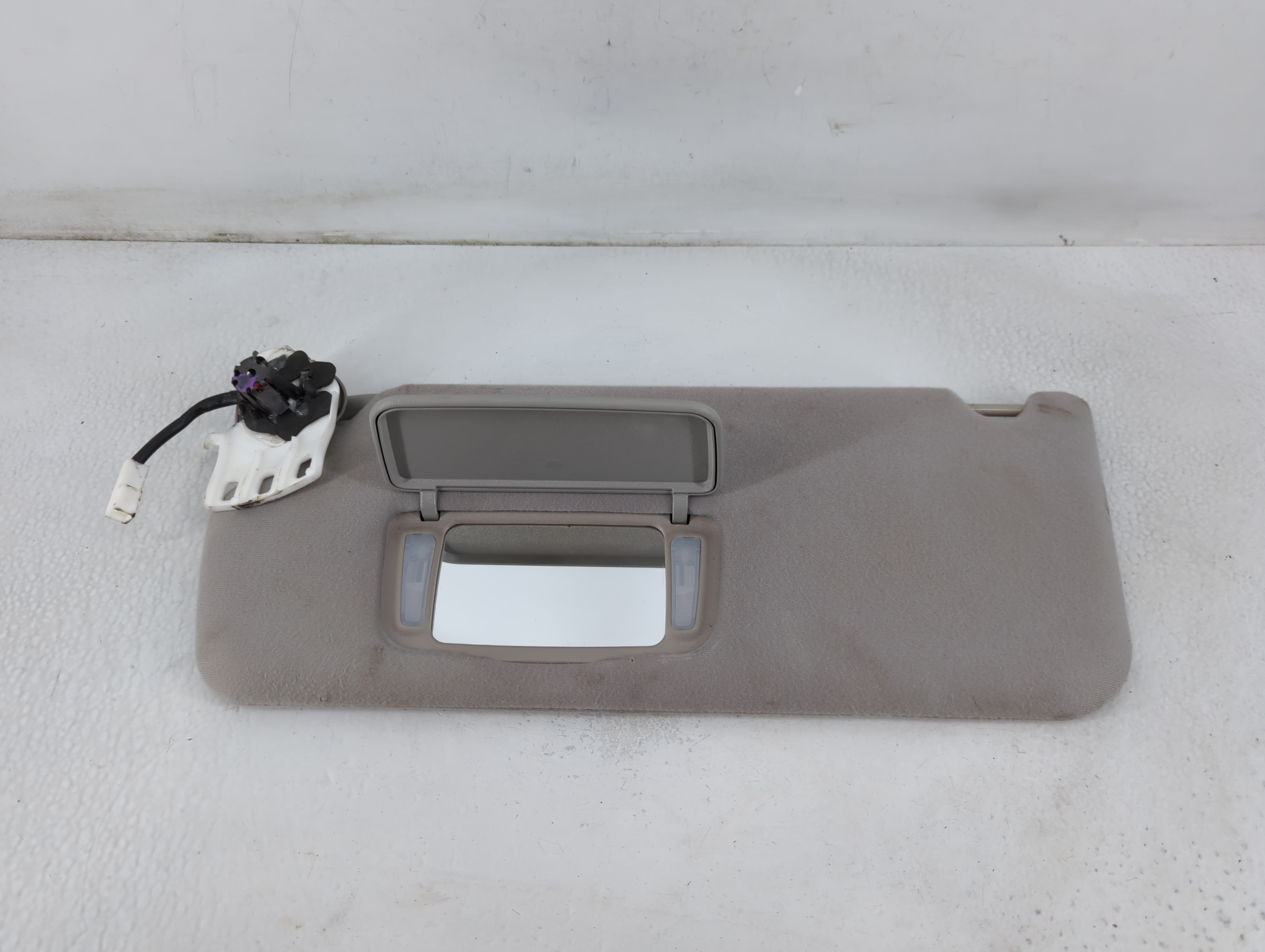 2011-2014 Toyota Sienna Driver Sun Visor Mirror Left Sunvisor Grey 780779 - Oemusedautoparts1.com