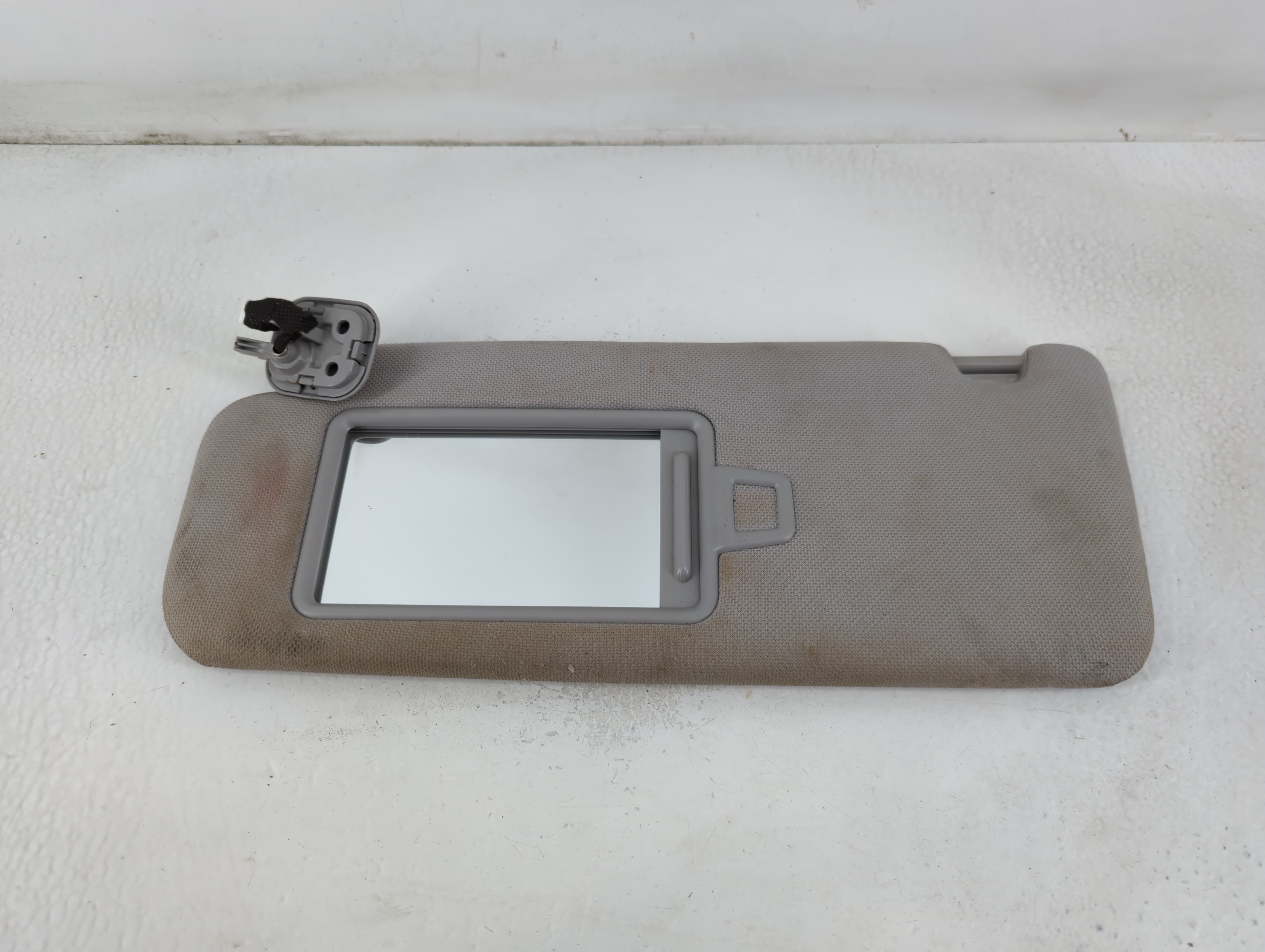 2015-2019 Hyundai Sonata Driver Sun Visor Mirror Left Sunvisor Dark Grey 780783 - Oemusedautoparts1.com